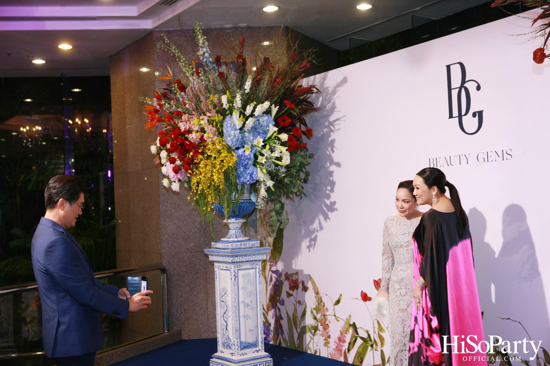 HiSoParty x Beauty Gems - Christmas Party 2022- PART I