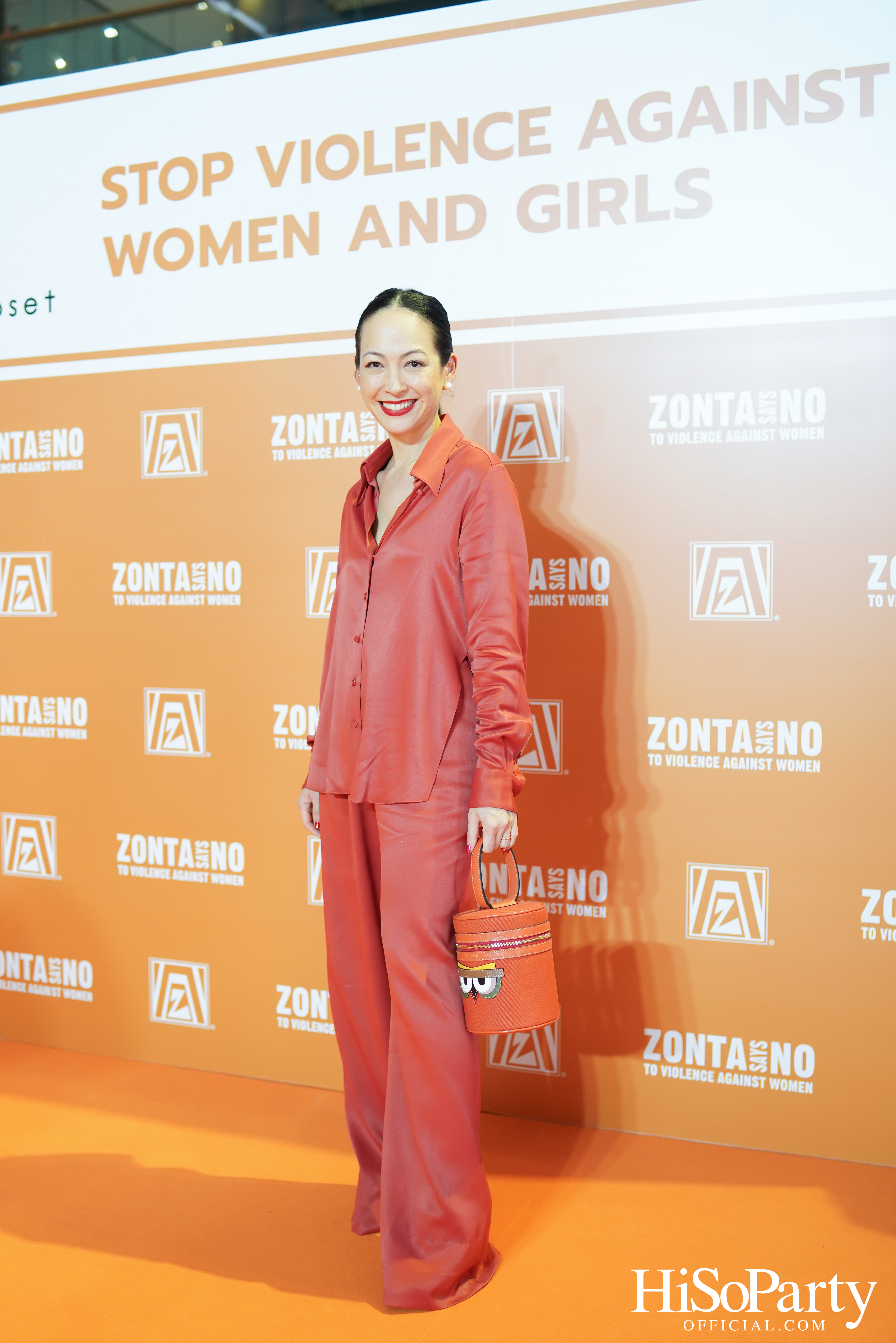 ‘Stop Violence Against Women and Girls’ โดย สโมสรซอนต้ากรุงเทพ 1 เพื่อเชิญชวนคนไทยรวมพลังร่วมรณรงค์ยุติความรุนแรงต่อเด็กและสตรี