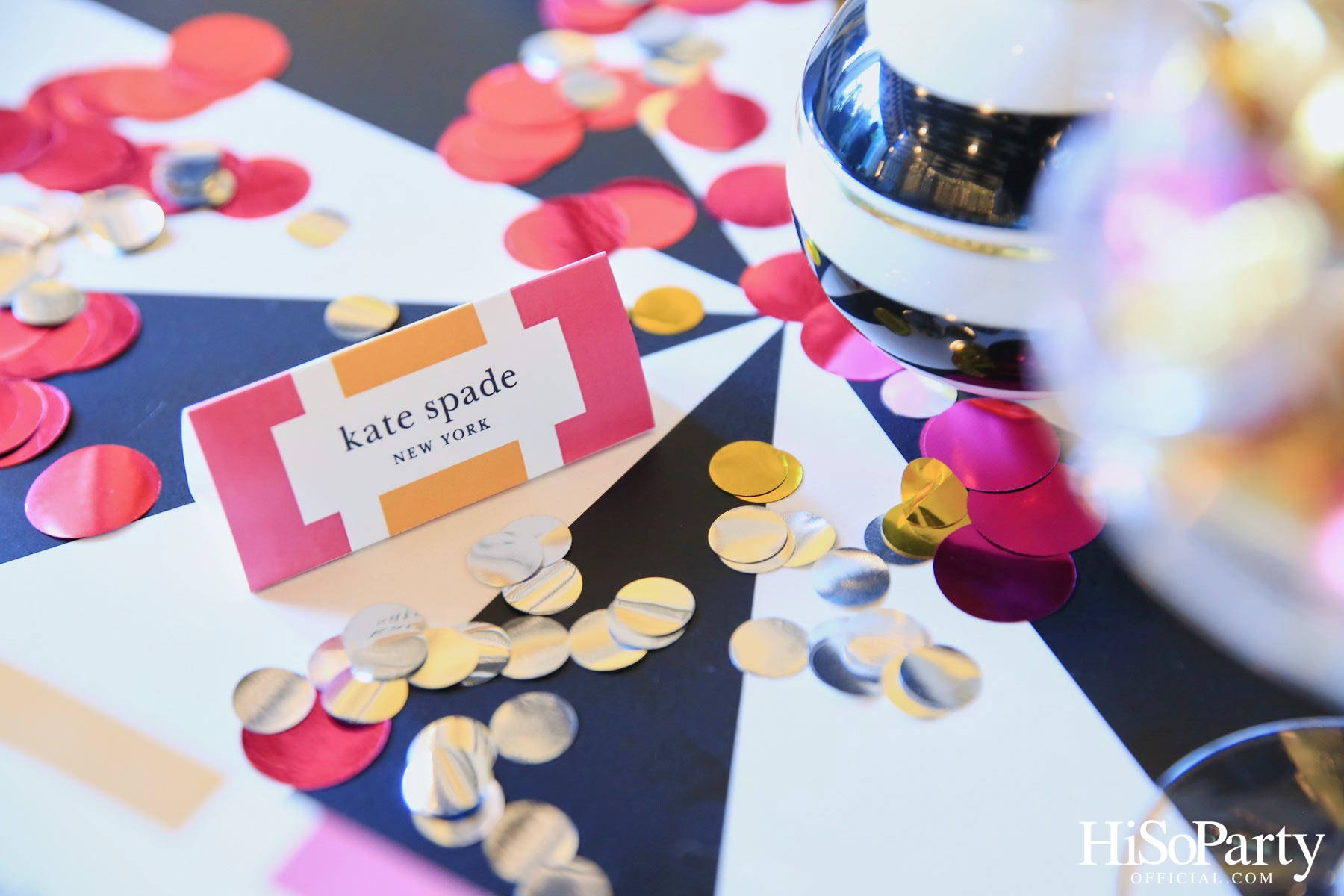 เปิดตัว kate spade New York holiday 2022 ‘Let’s Have a Ball’