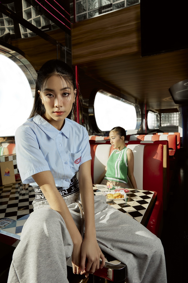 4EVE ชวนทุกคนย้อนเวลาสู่ยุค 50s ไปกับคอลเลกชั่น ‘Girls’ จาก Jelly Bunny
