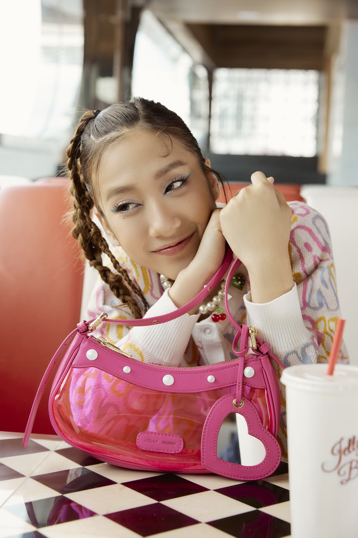 4EVE ชวนทุกคนย้อนเวลาสู่ยุค 50s ไปกับคอลเลกชั่น ‘Girls’ จาก Jelly Bunny