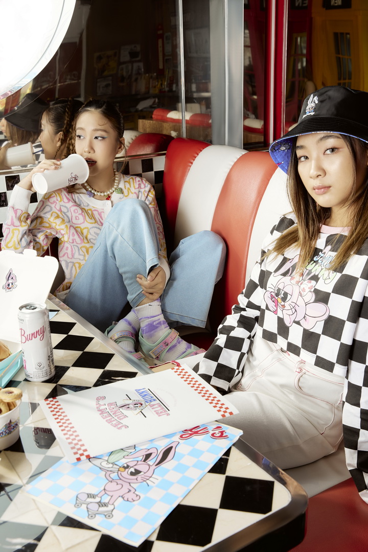 4EVE ชวนทุกคนย้อนเวลาสู่ยุค 50s ไปกับคอลเลกชั่น ‘Girls’ จาก Jelly Bunny