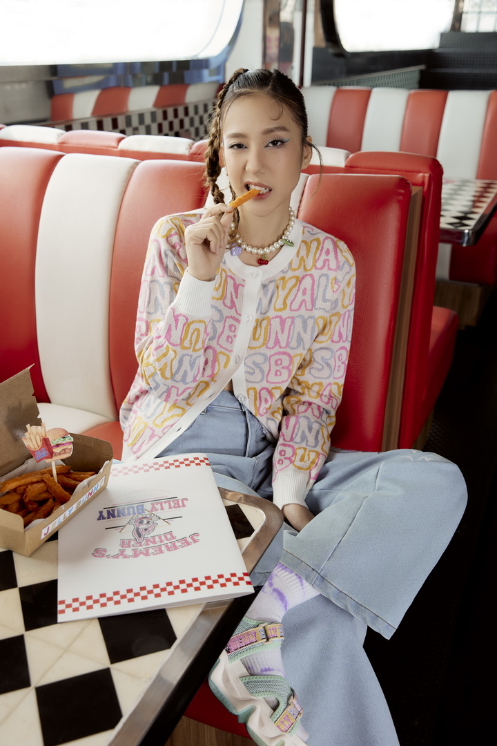 4EVE ชวนทุกคนย้อนเวลาสู่ยุค 50s ไปกับคอลเลกชั่น ‘Girls’ จาก Jelly Bunny