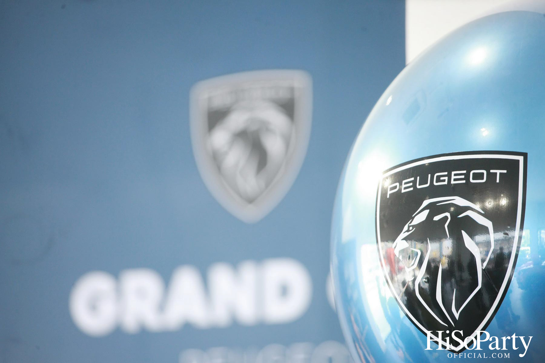 งานเปิดโชว์รูมรถยนต์จี๊ป และเปอร์โยต์ สาขาวงเวียนพระราม 5-ราชพฤกษ์