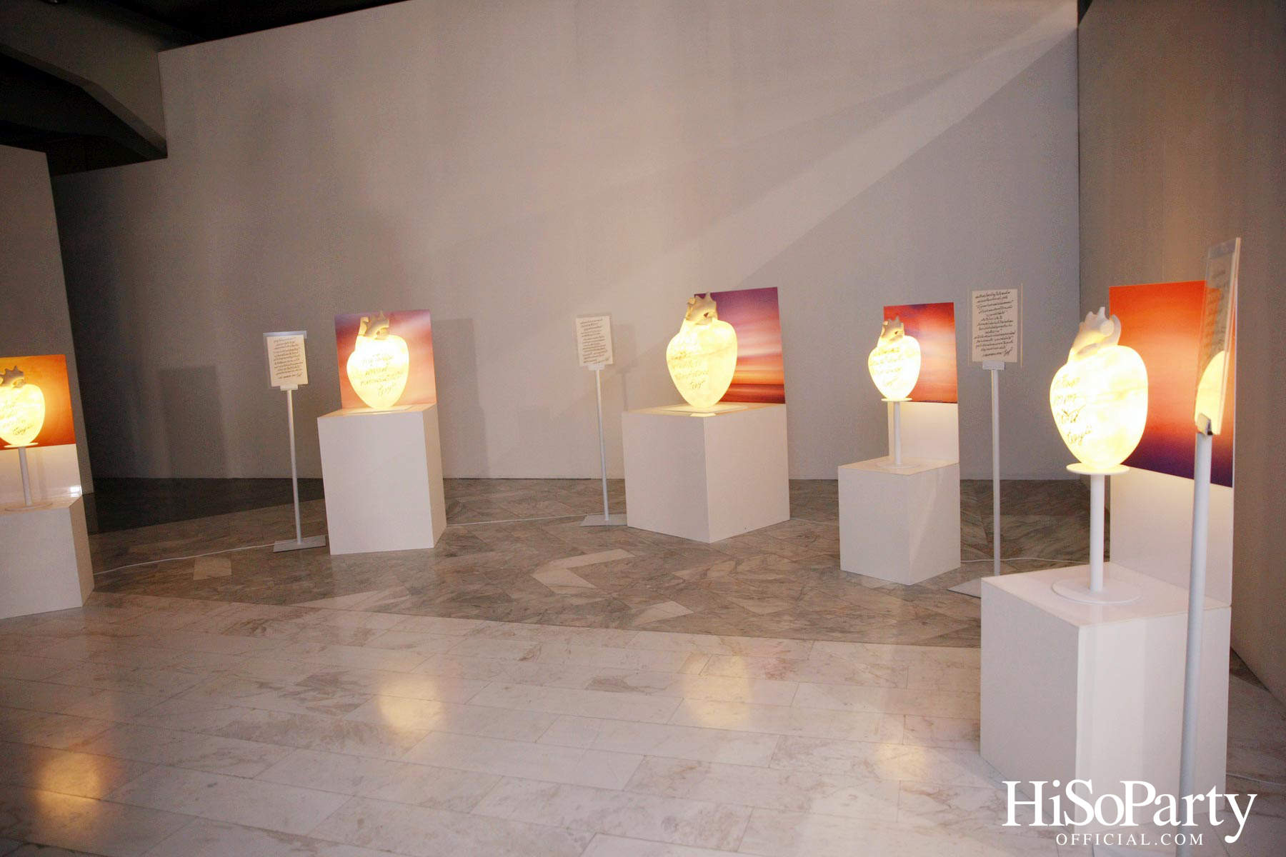 EMFashionicon X Teayiiartworks Exhibition: A Heart To Be Heard