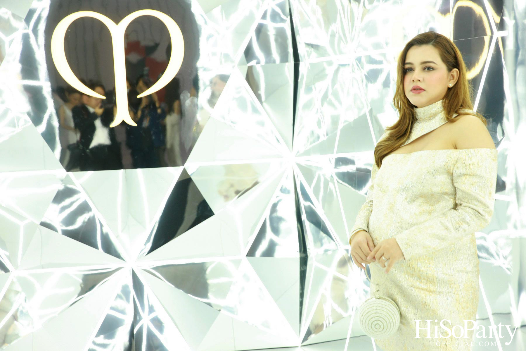 MULTI LEVEL BRIGHTENING BY CLÉ DE PEAU BEAUTÉ