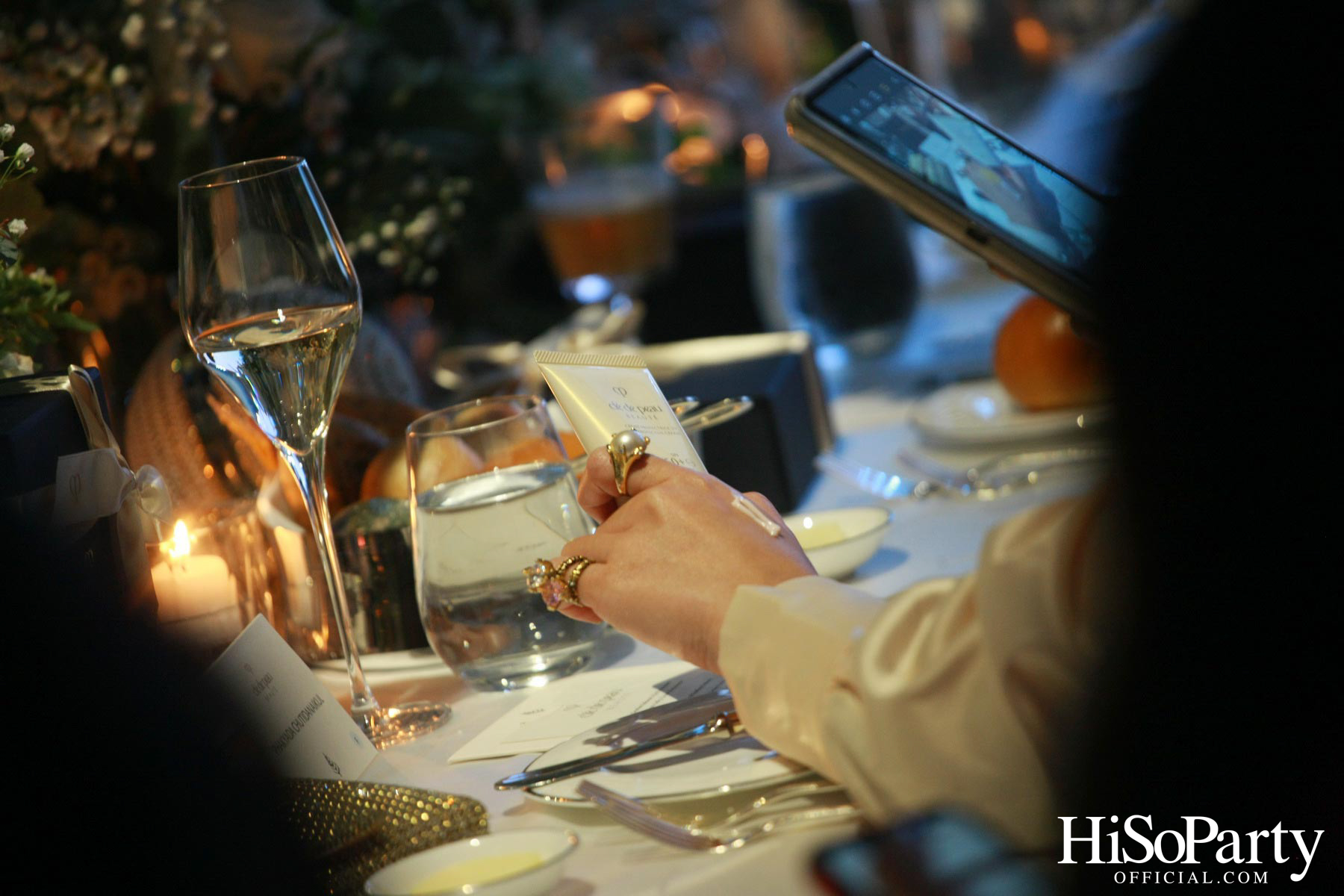 MULTI LEVEL BRIGHTENING BY CLÉ DE PEAU BEAUTÉ