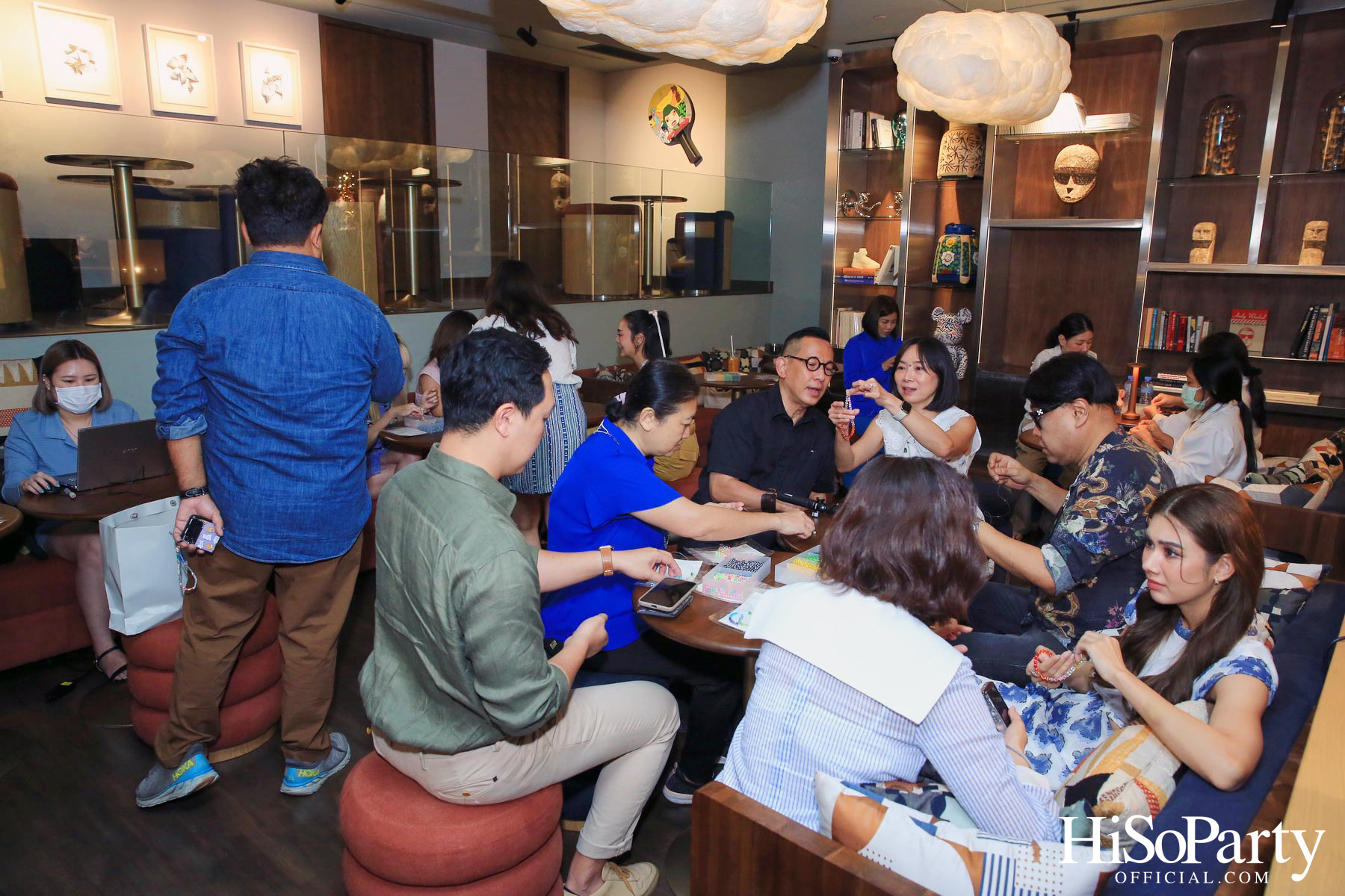 asv Spring/Summer 2023 Collection Trunk Show ‘Postcard from the Seaside’