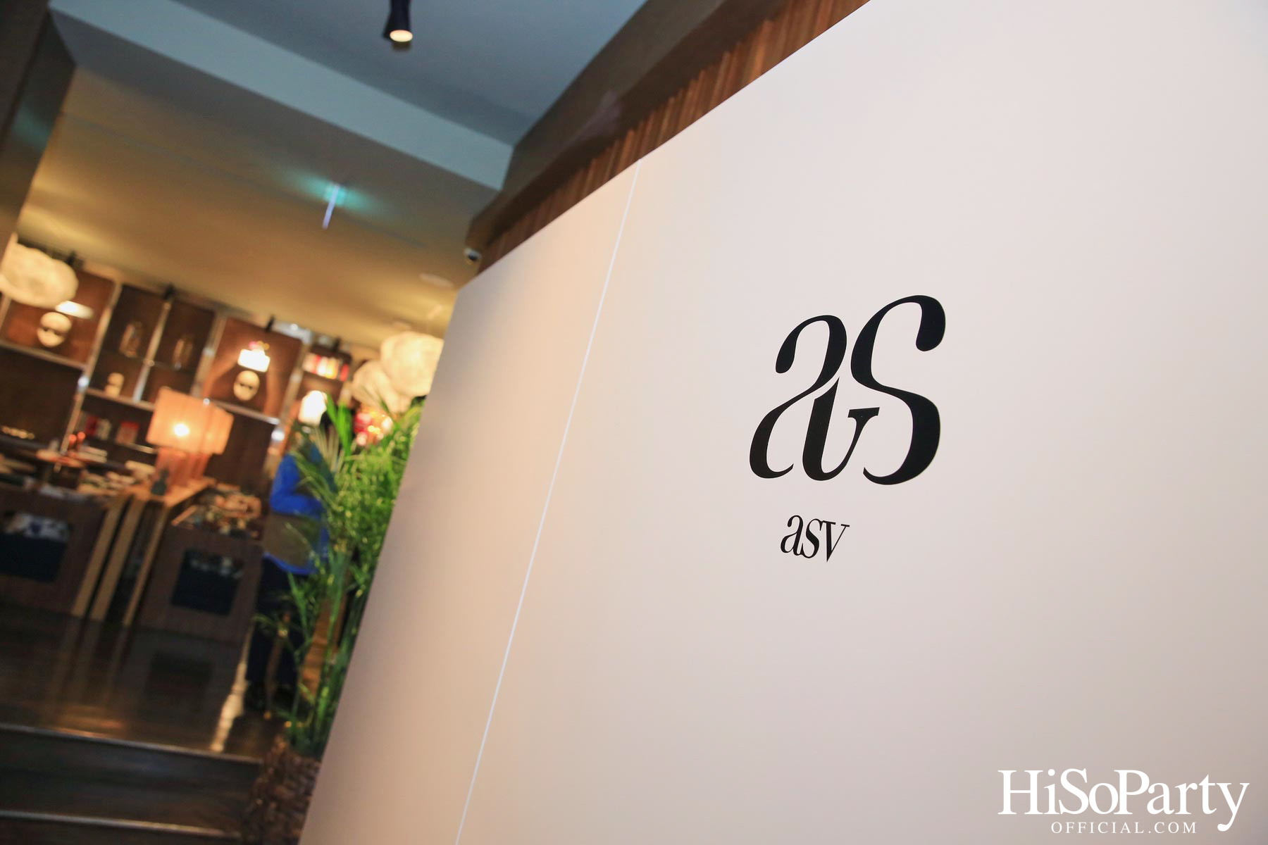 asv Spring/Summer 2023 Collection Trunk Show ‘Postcard from the Seaside’