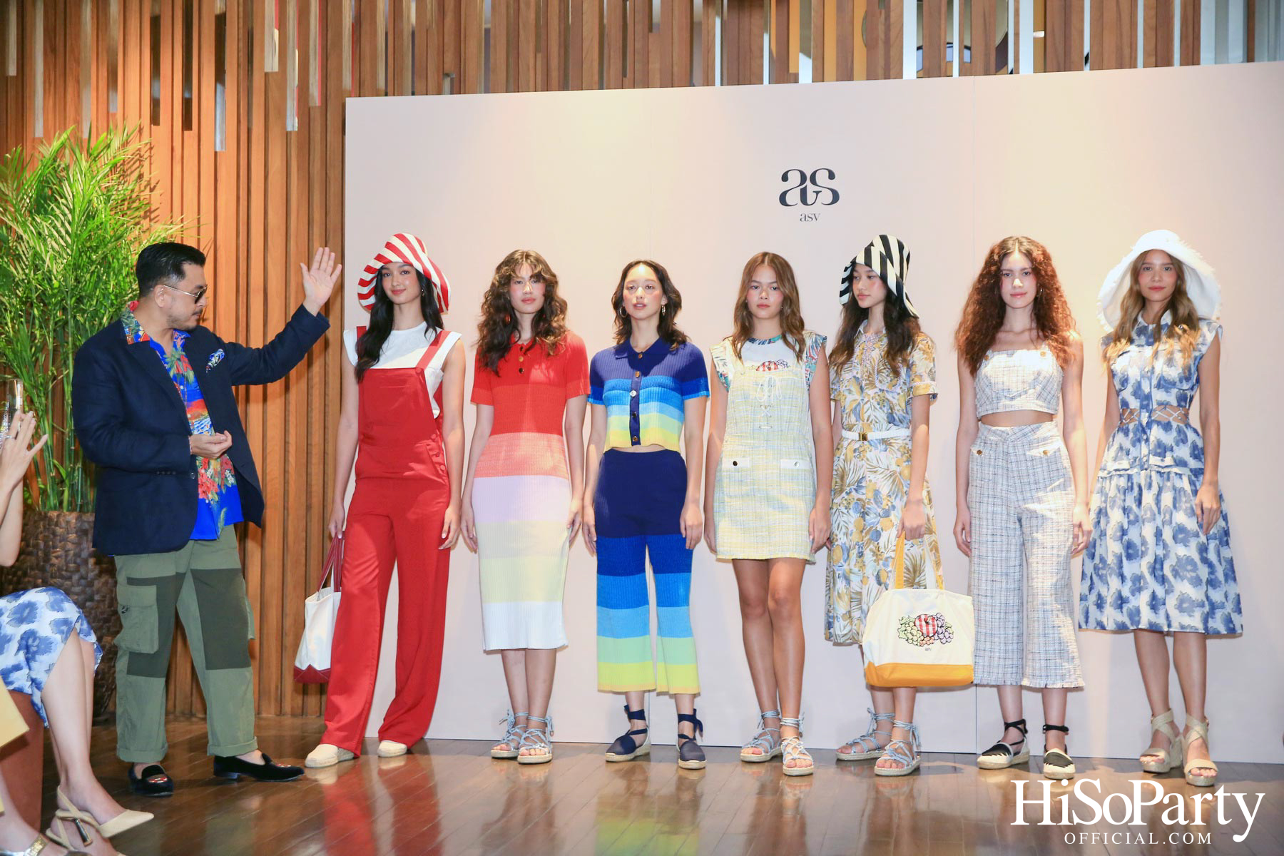 asv Spring/Summer 2023 Collection Trunk Show ‘Postcard from the Seaside’