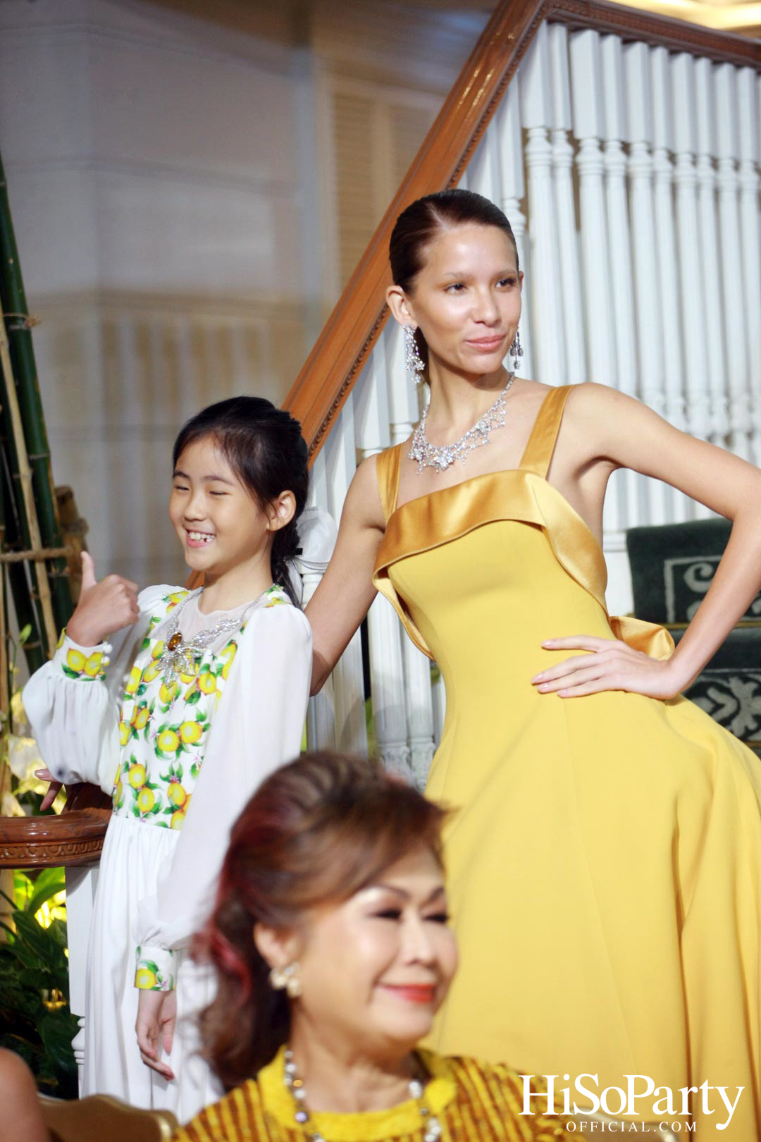 EVENING GOWN WITH DIAMOND ON THE RED CARPET