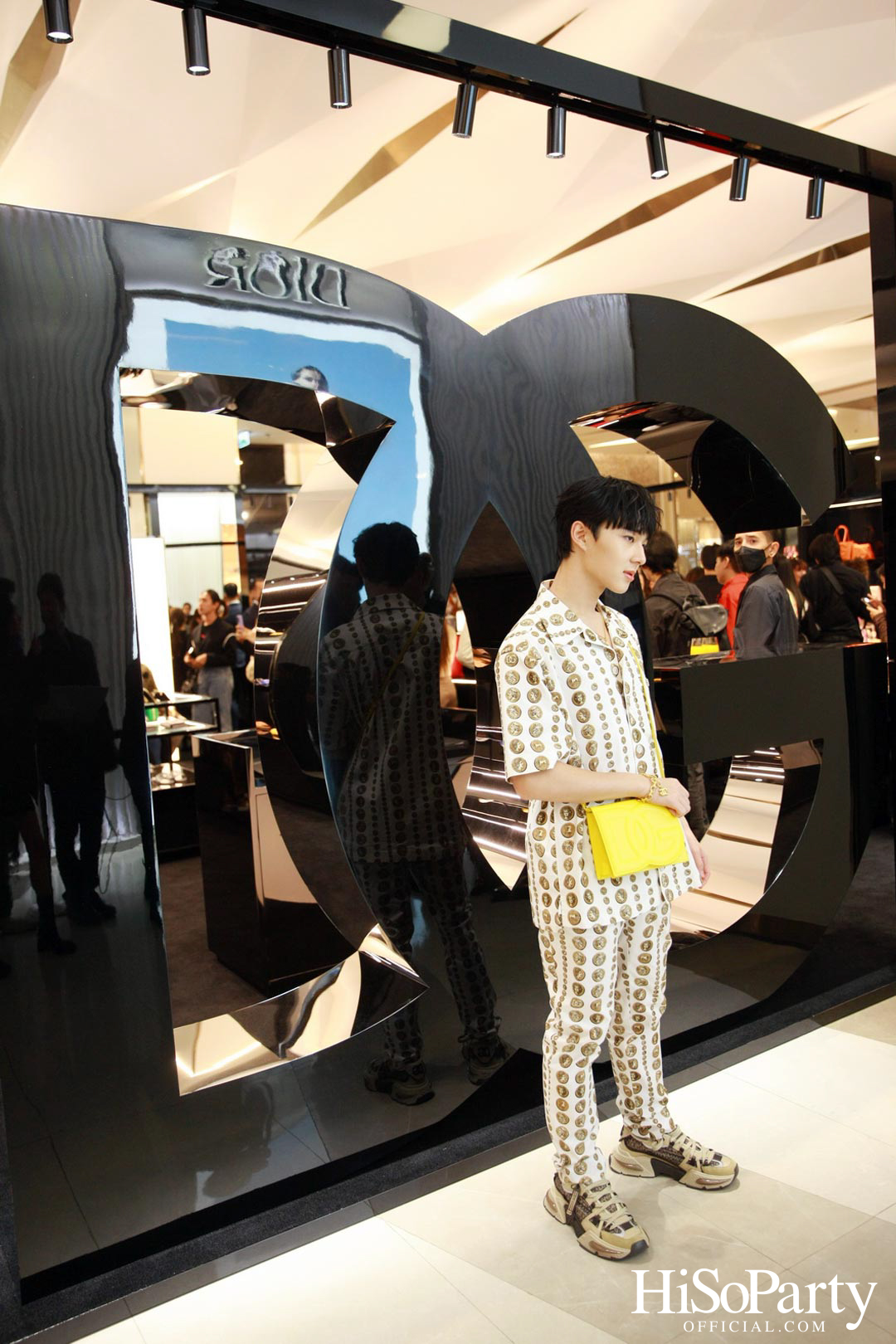 DG LOGO BAG POP UP STORE ณ ศูนย์การค้าสยามพารากอน