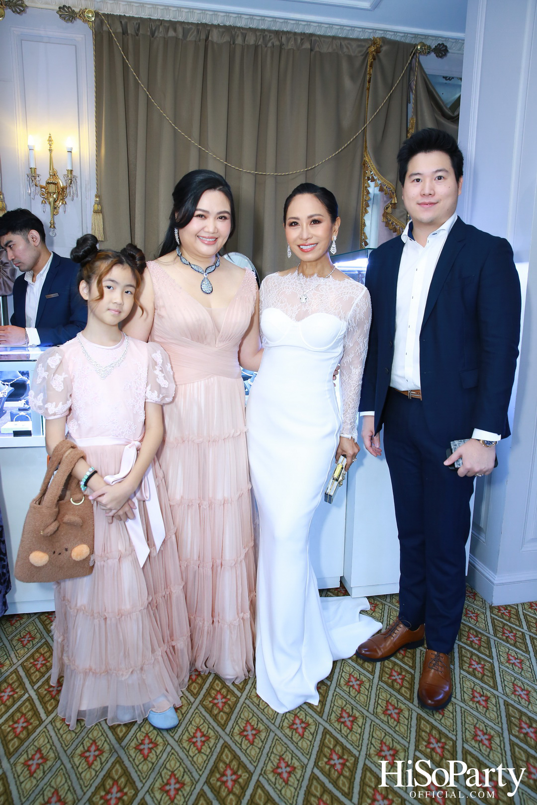 Beauty Gems ‘A High Jewelry Sit -Down Dinner’ Inspired by the timeless tale.