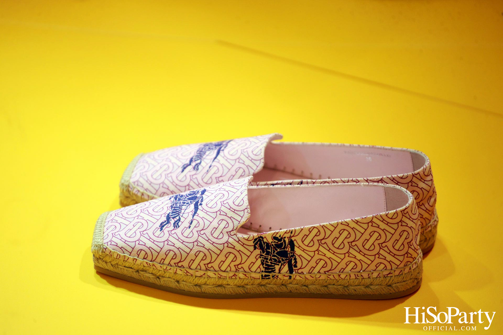 A BURBERRY SUMMER POP-UP