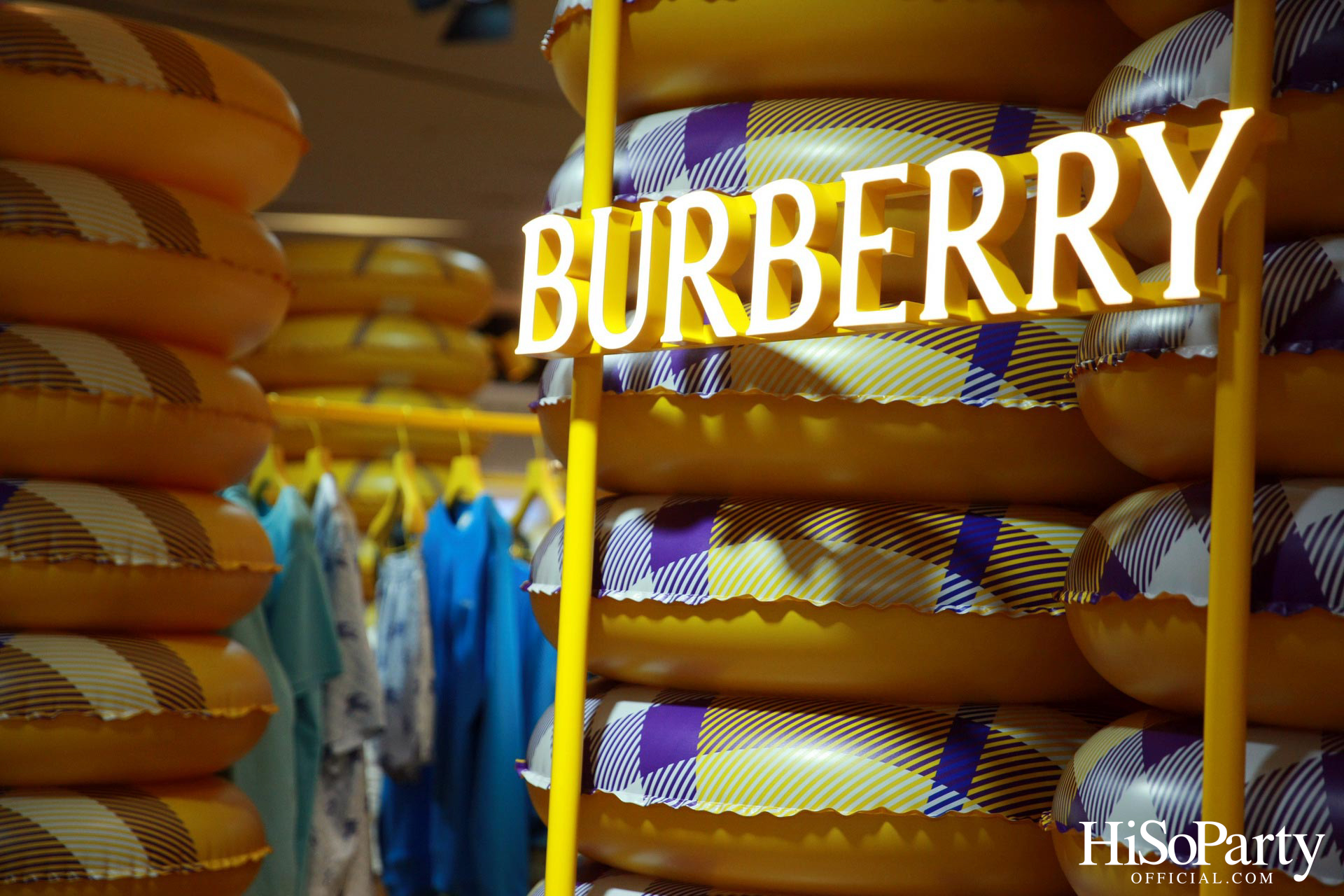 A BURBERRY SUMMER POP-UP