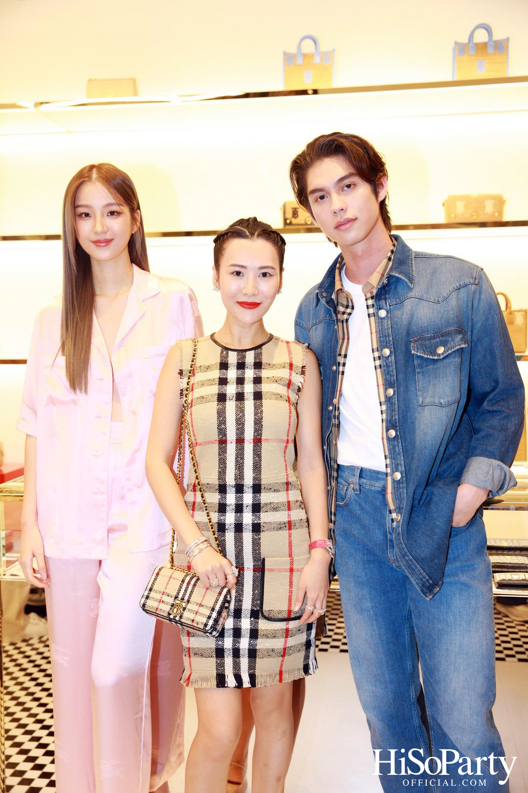 A BURBERRY SUMMER POP-UP