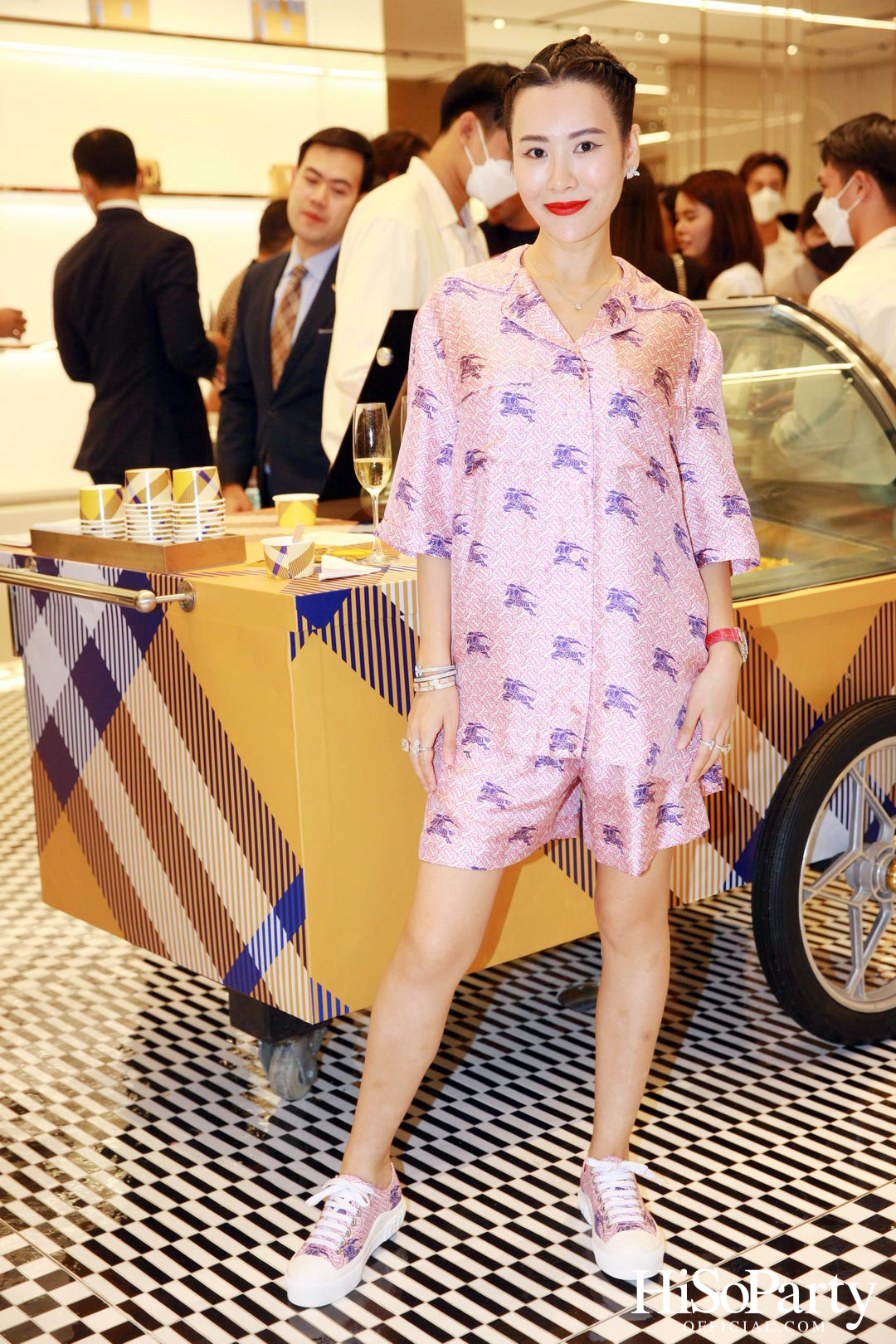 A BURBERRY SUMMER POP-UP