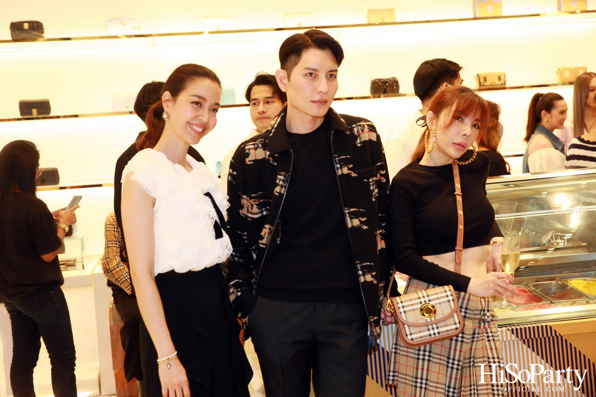 A BURBERRY SUMMER POP-UP