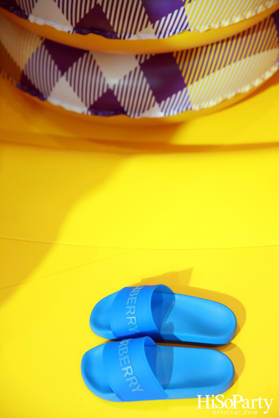 A BURBERRY SUMMER POP-UP