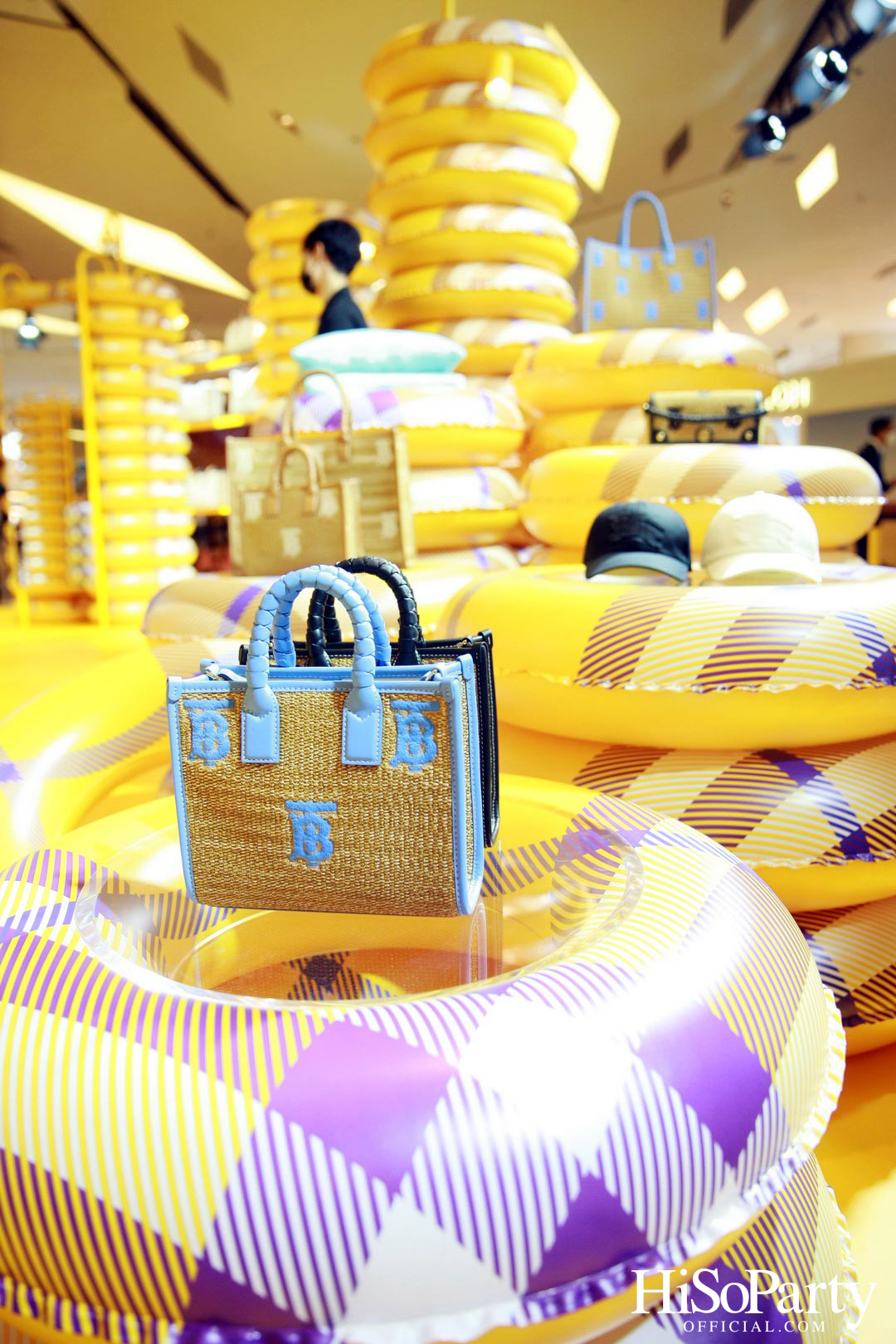 A BURBERRY SUMMER POP-UP