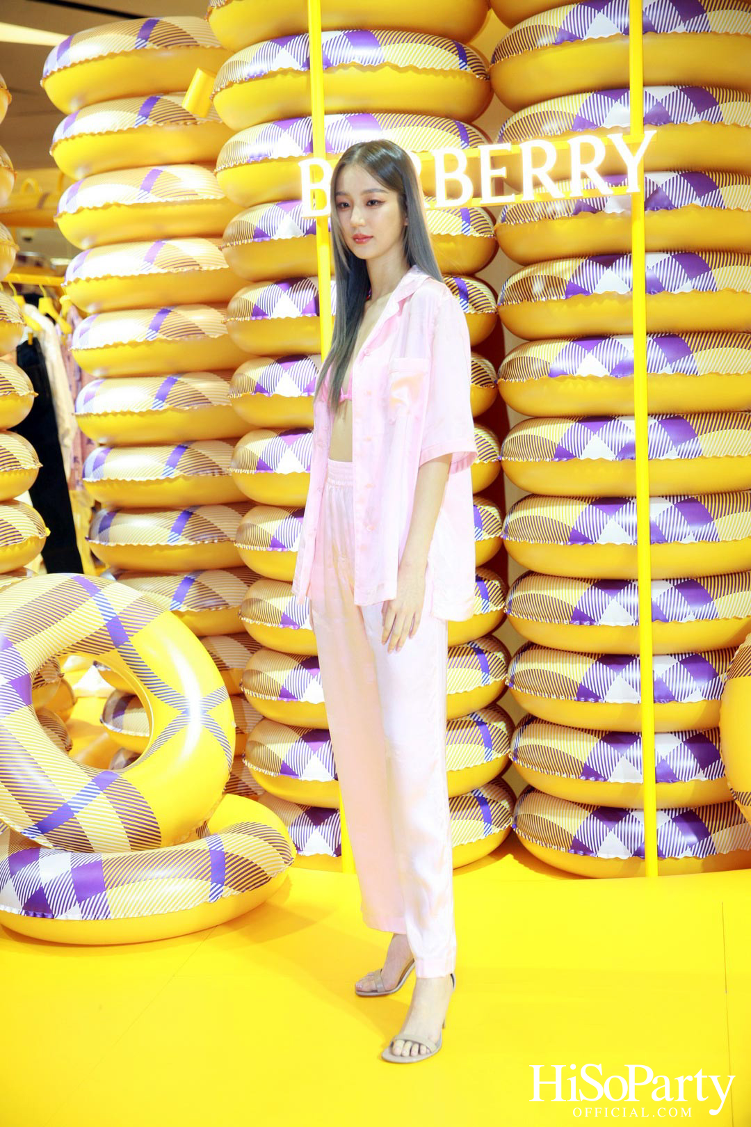 A BURBERRY SUMMER POP-UP