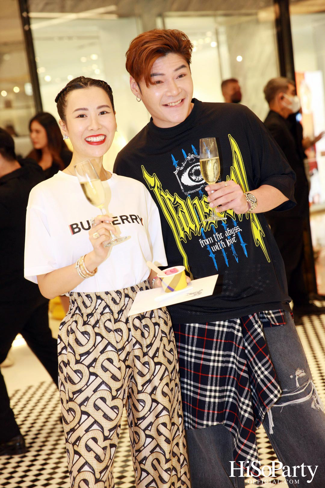 A BURBERRY SUMMER POP-UP