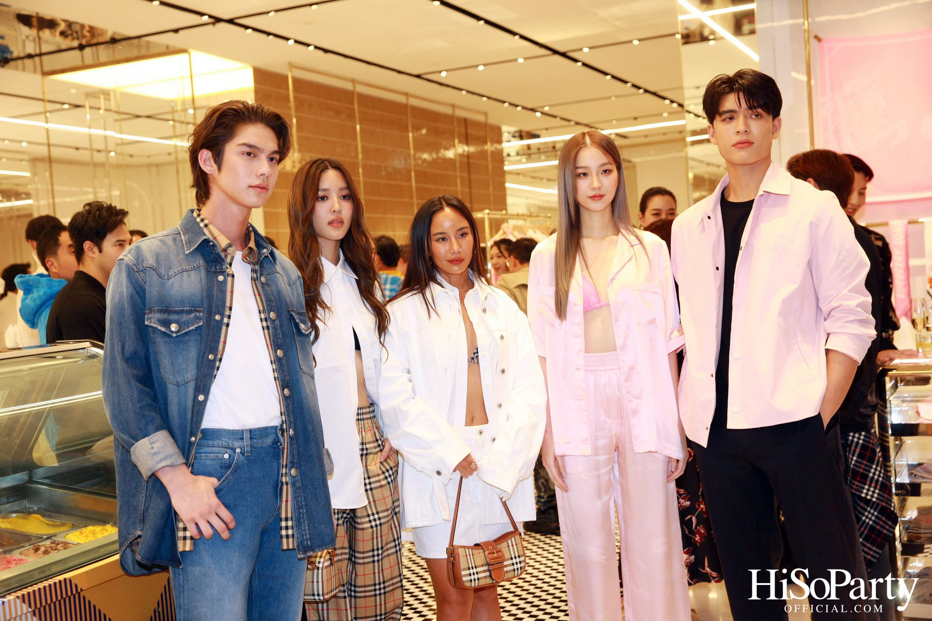 A BURBERRY SUMMER POP-UP