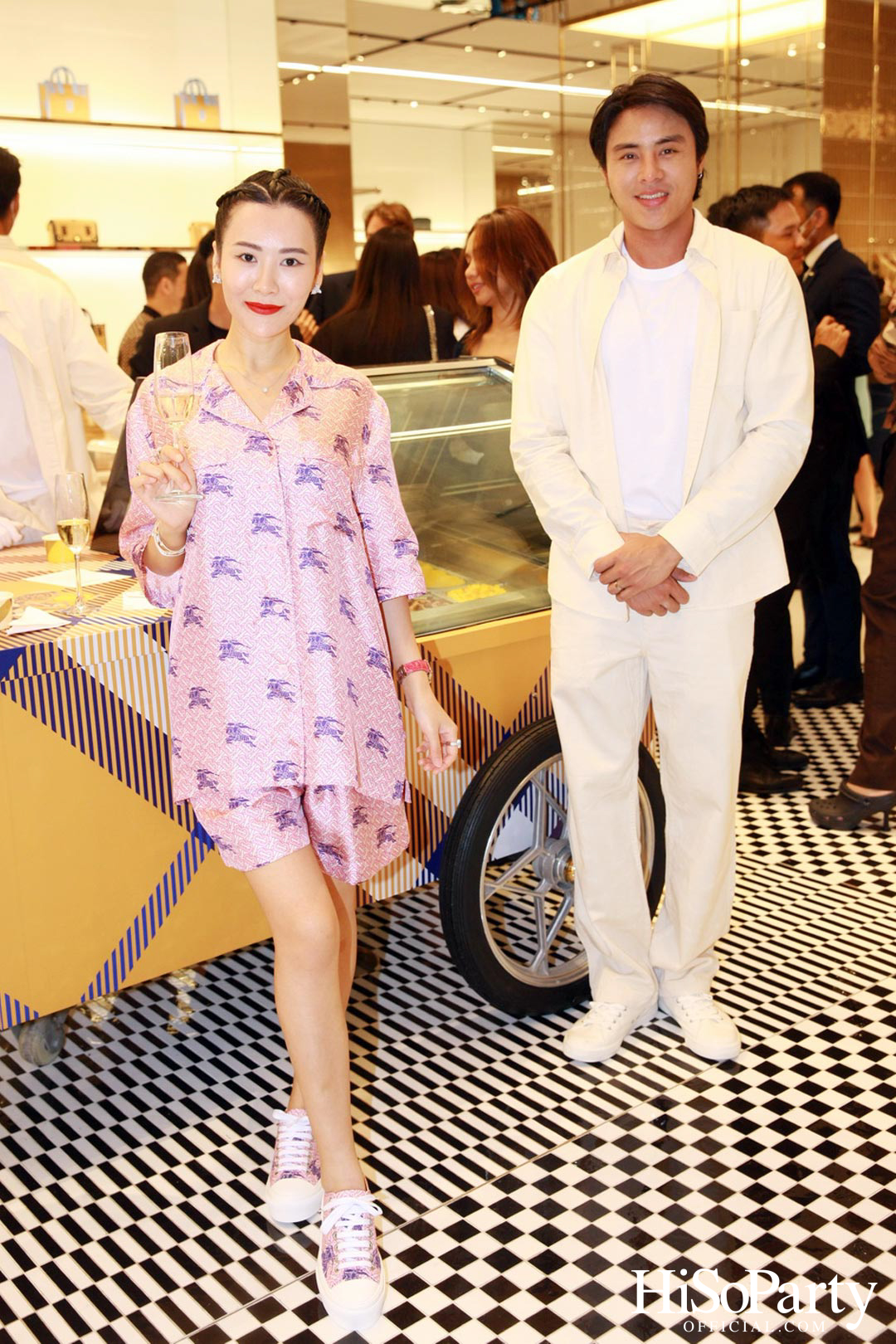 A BURBERRY SUMMER POP-UP