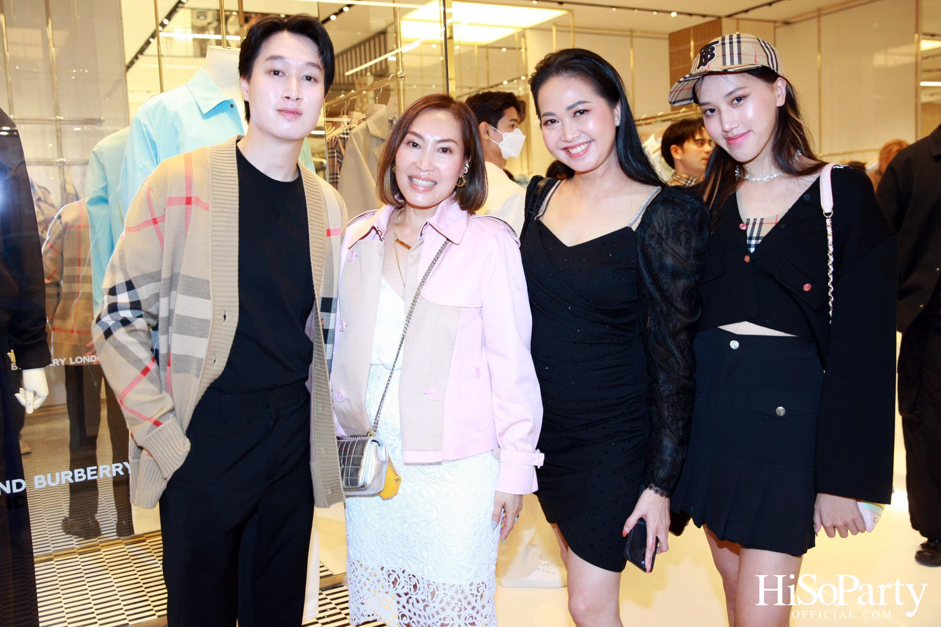 A BURBERRY SUMMER POP-UP