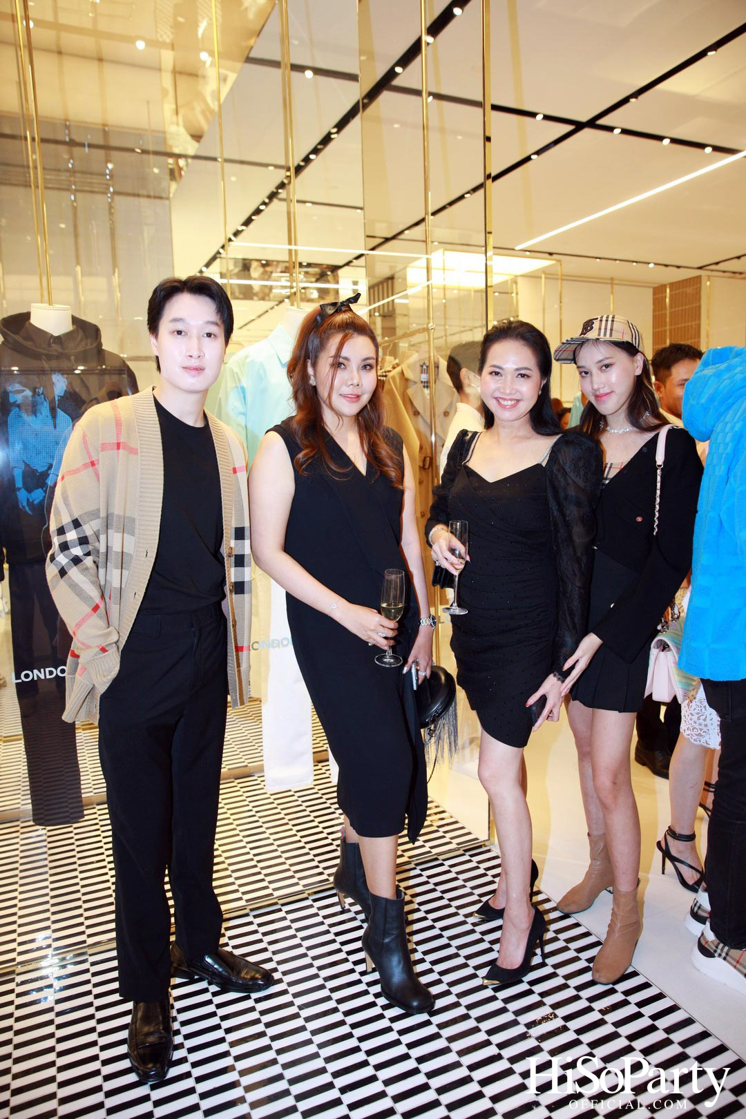 A BURBERRY SUMMER POP-UP