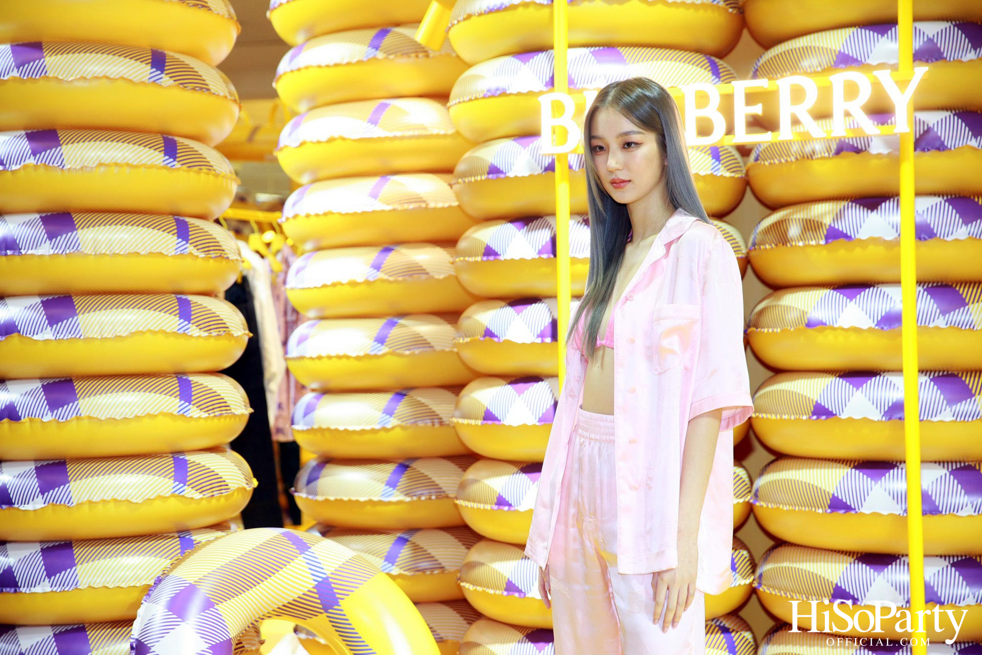 A BURBERRY SUMMER POP-UP