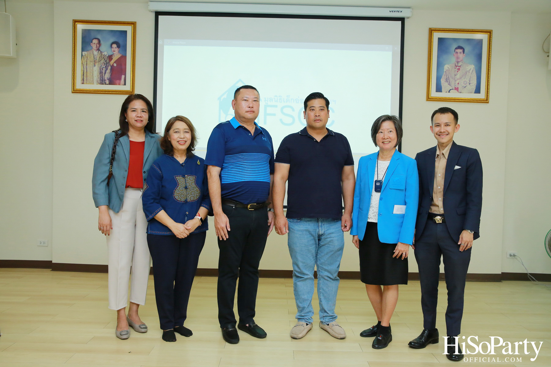 ท่านอ้น วัชเรศร วิวัชรวงศ์ เยี่ยมเด็กๆ มูลนิธิเด็กอ่อนในสลัมฯ