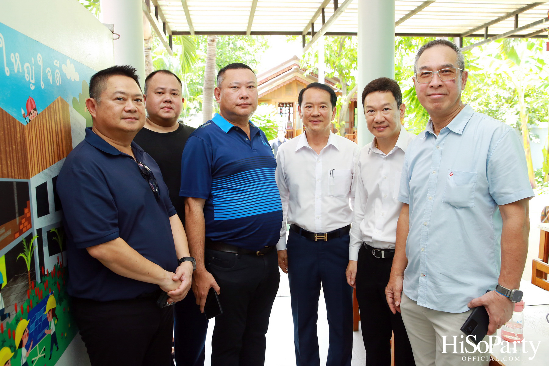 ท่านอ้น วัชเรศร วิวัชรวงศ์ เยี่ยมเด็กๆ มูลนิธิเด็กอ่อนในสลัมฯ