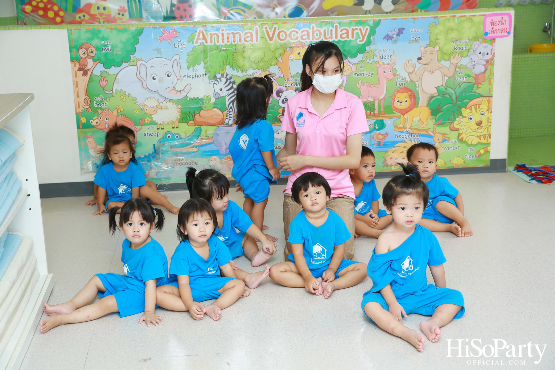 ท่านอ้น วัชเรศร วิวัชรวงศ์ เยี่ยมเด็กๆ มูลนิธิเด็กอ่อนในสลัมฯ