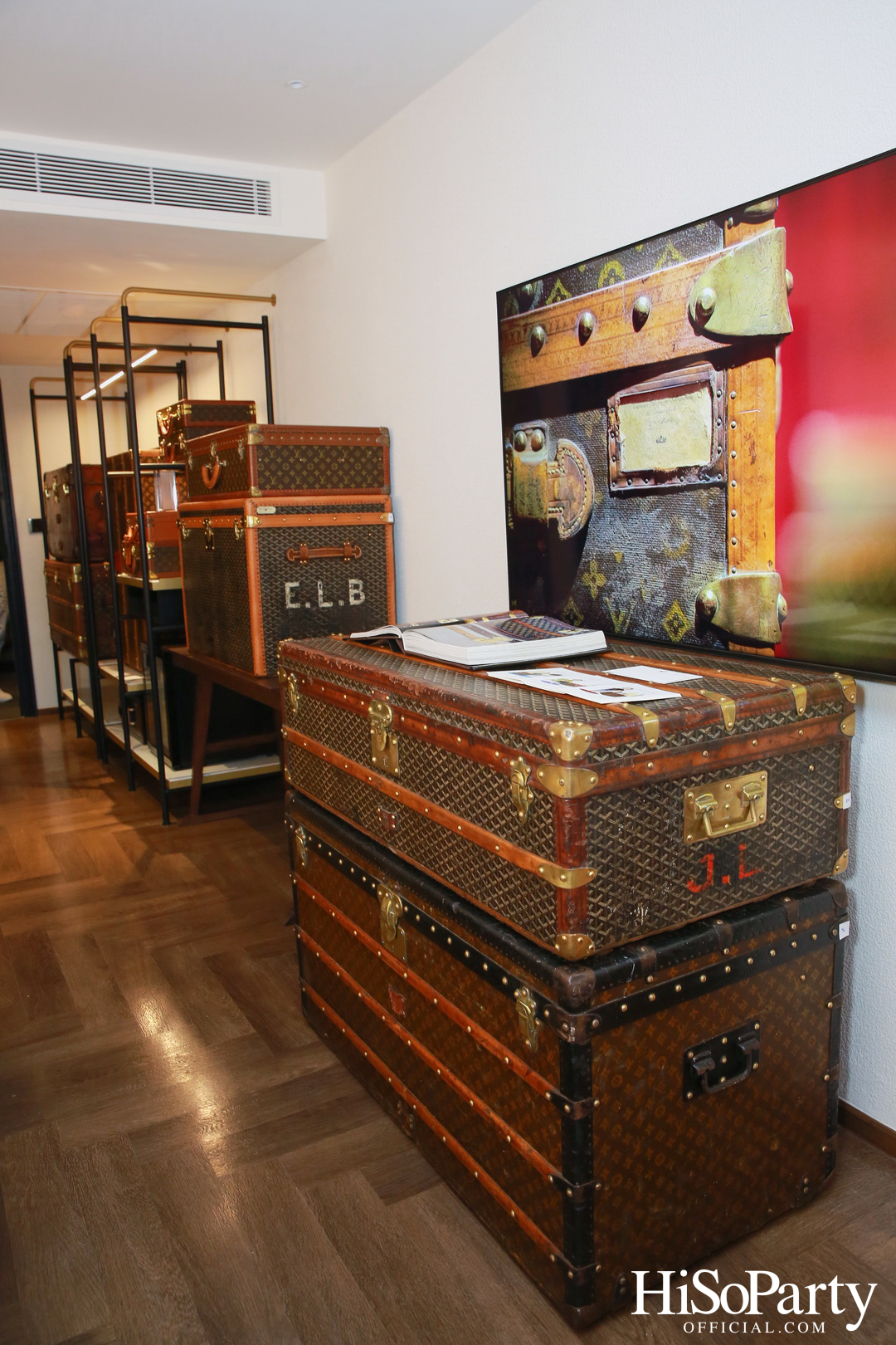 Club 21 x WISHULADA ในงาน Urban Collectibles 2023 by Mango Art Festival x Public House