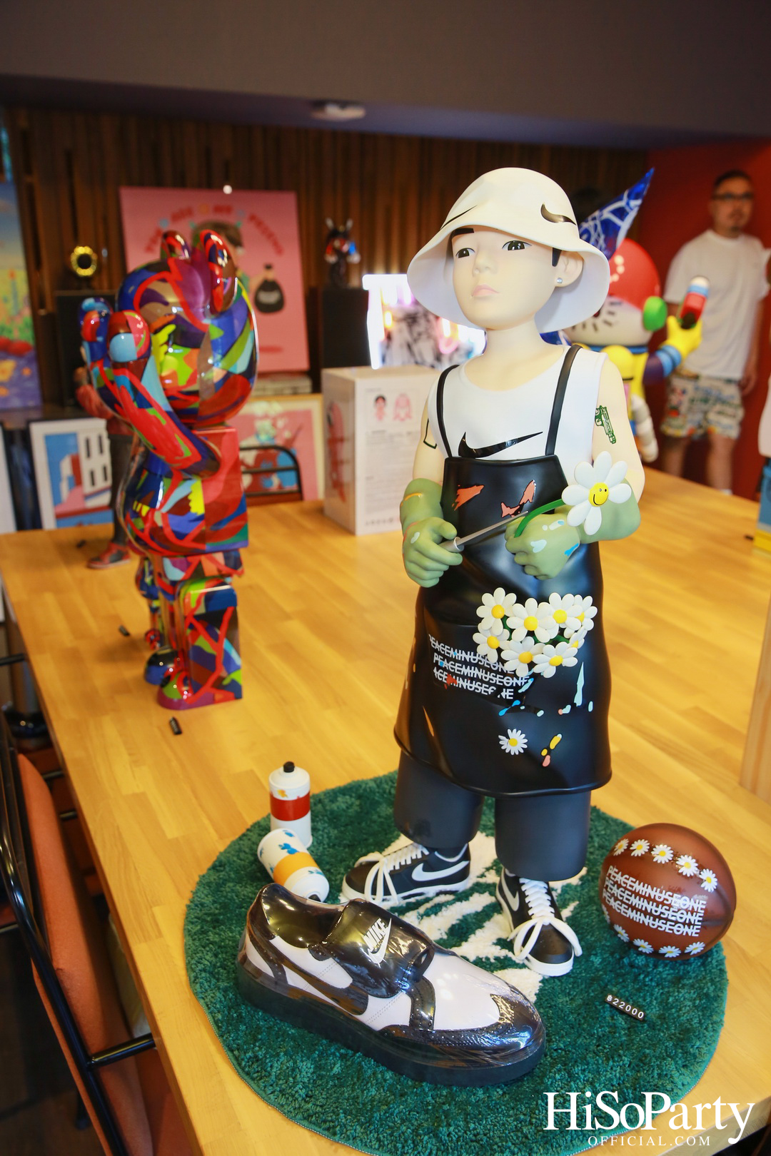 Club 21 x WISHULADA ในงาน Urban Collectibles 2023 by Mango Art Festival x Public House