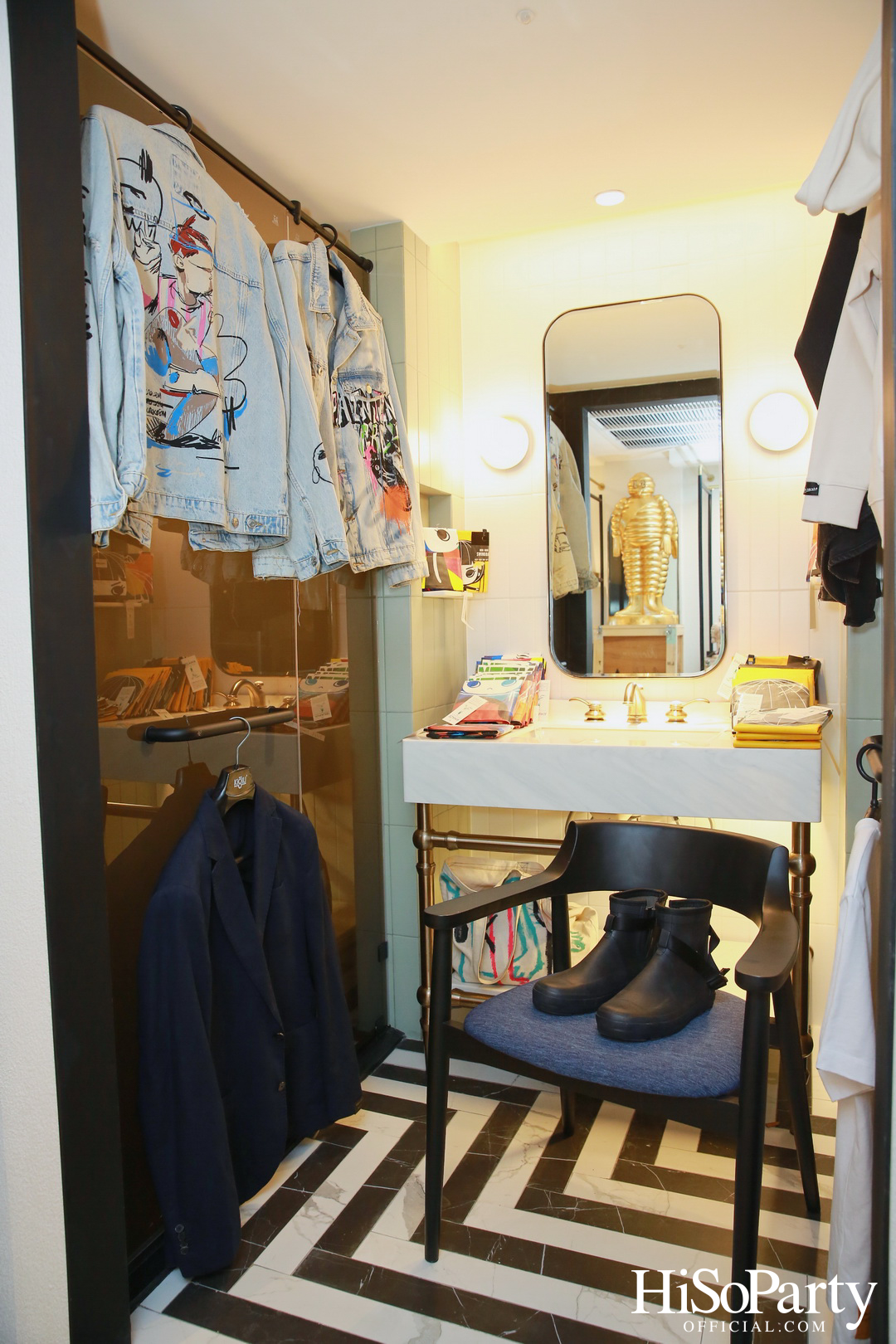 Club 21 x WISHULADA ในงาน Urban Collectibles 2023 by Mango Art Festival x Public House