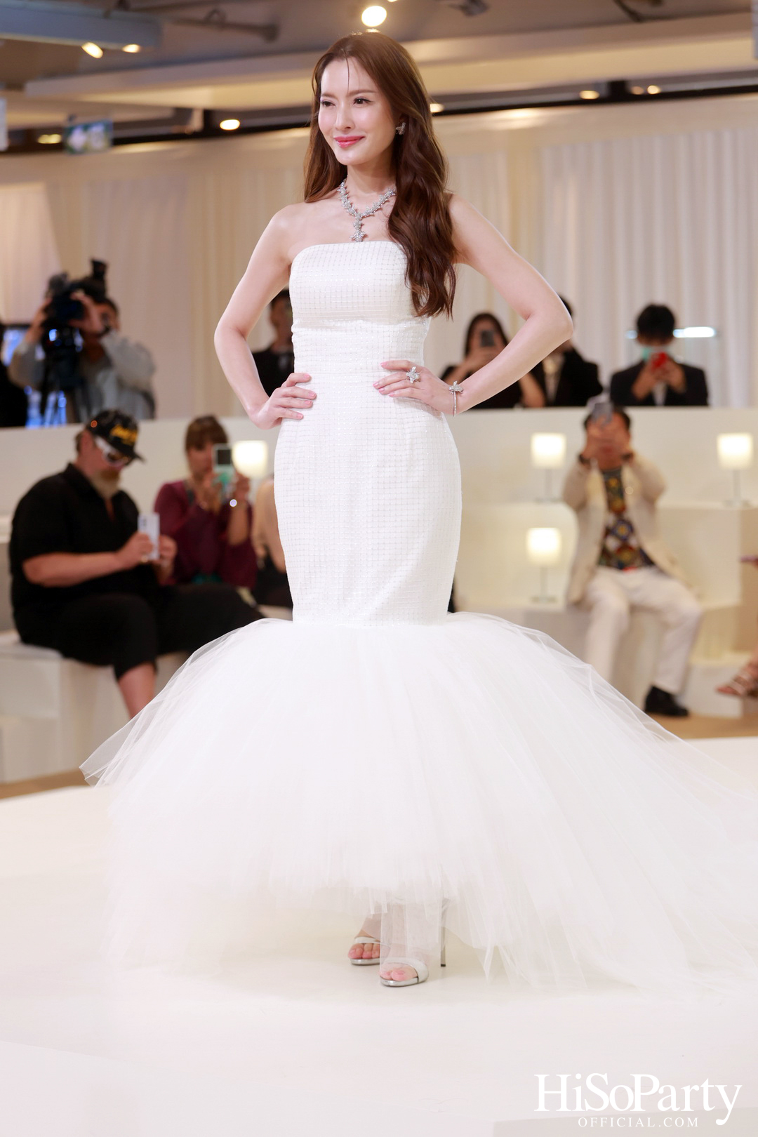 BEAUTY GEMS ‘THE MISSING PIECE’