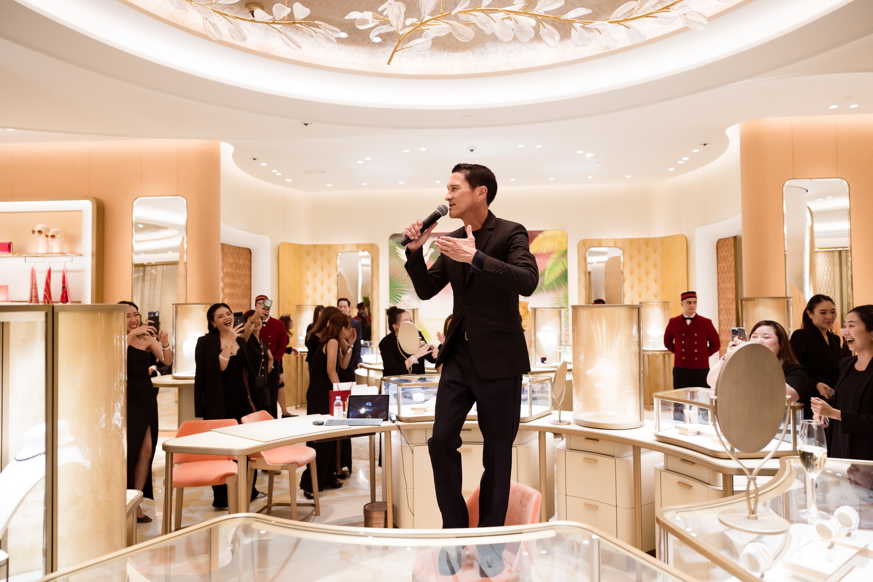 Cartier เฉลิมฉลองการเปิดบูติกโฉมใหม่ที่มีขนาดใหญ่ที่สุดในประเทศไทย ณ ดิ เอ็มโพเรียม