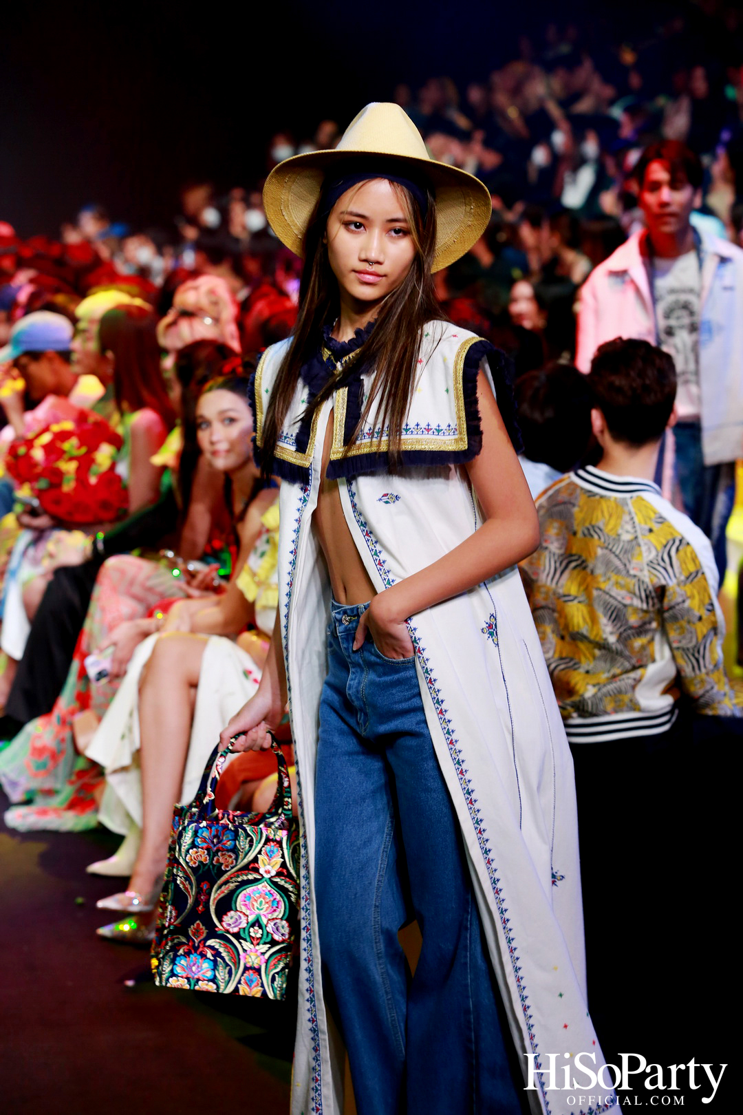 ISSUE presented by Purra @Siam Paragon Bangkok International Fashion Week 2023