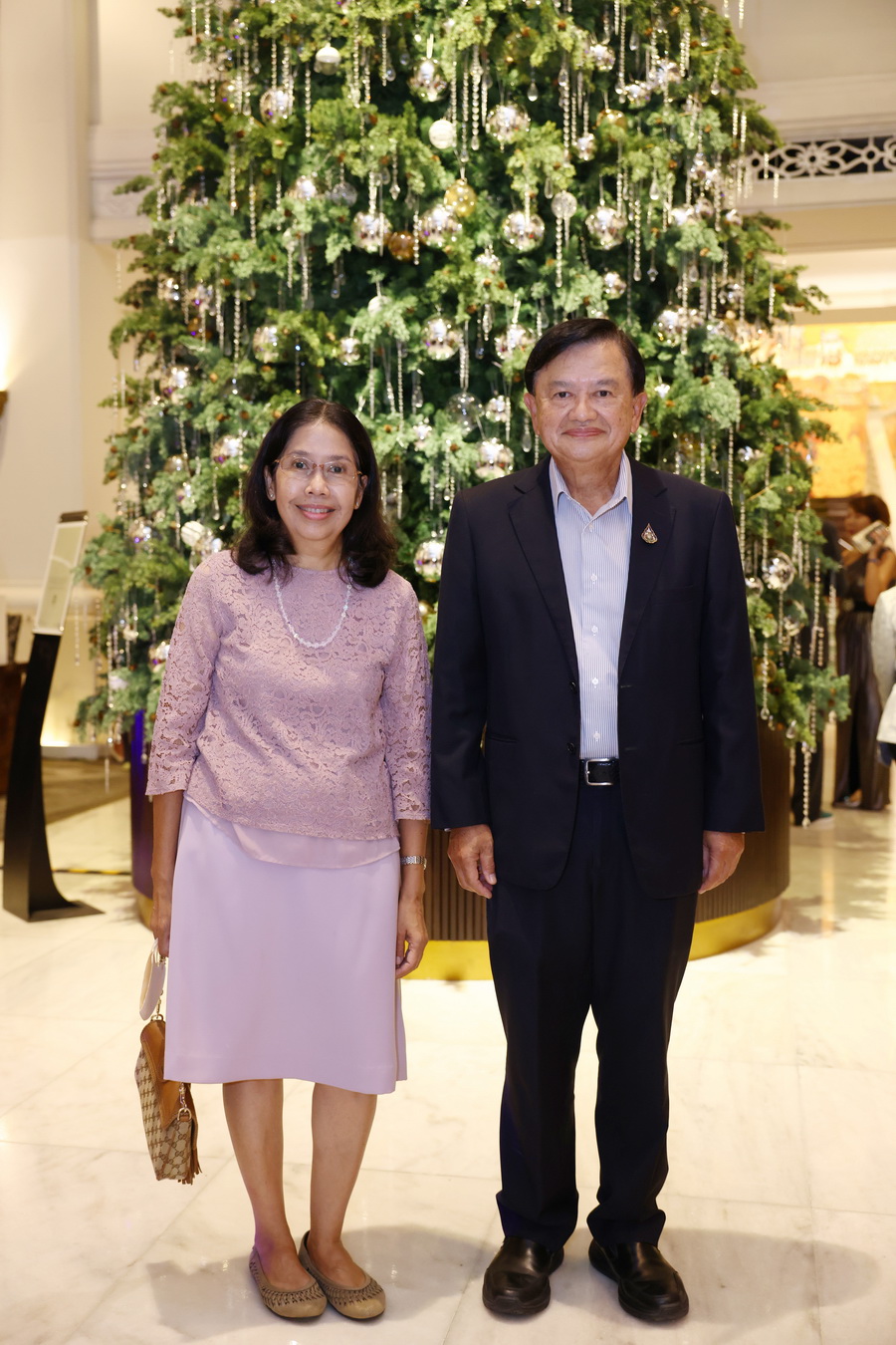 อนันตรา สยาม กรุงเทพฯ จัดงานเปิดไฟต้นคริสต์มาสอย่างยิ่งใหญ่ 