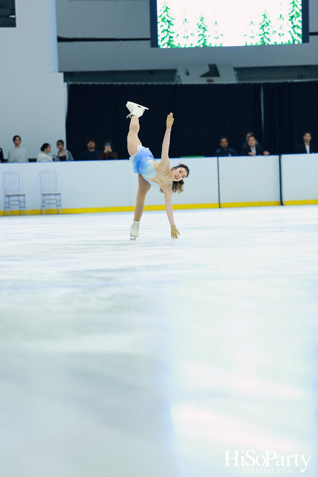 ‘SOMEWHERE ONLY WE KNOW - DISCOVERY 7 KINGDOMS OF SNOW QUEEN’ FSAT งานดินเนอร์ท่ามกลางลานสเก็ตน้ำแข็ง พร้อมโชว์เครื่องประดับเพชร BEAUTY GEMS