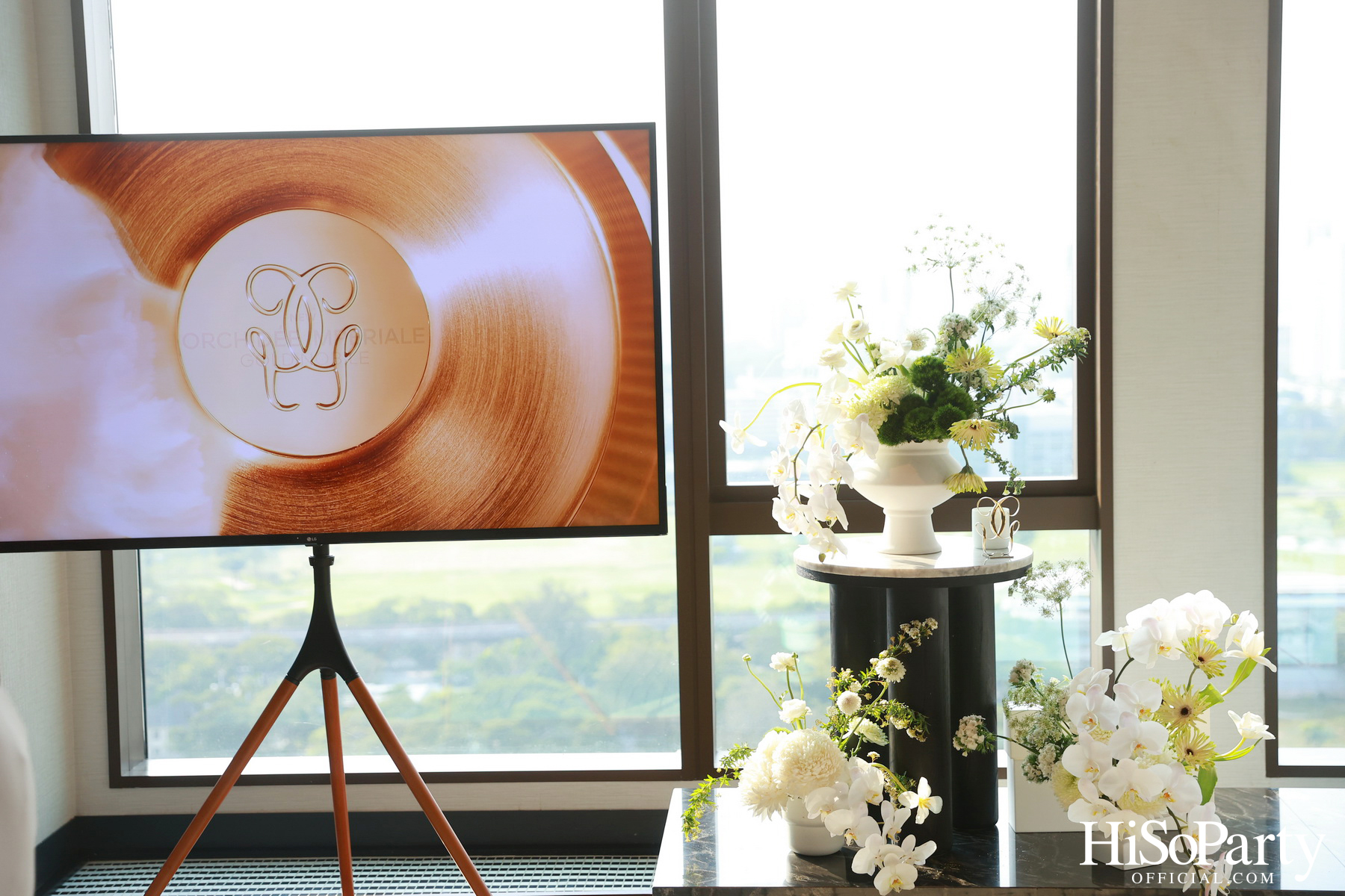 GUERLAIN เปิดตัวนวัตกรรมสุดล้ำแห่งการฟื้นบำรุงและยกกระชับ Gold Nobile Orchid แห่งแรกใน Guerlain Apartment