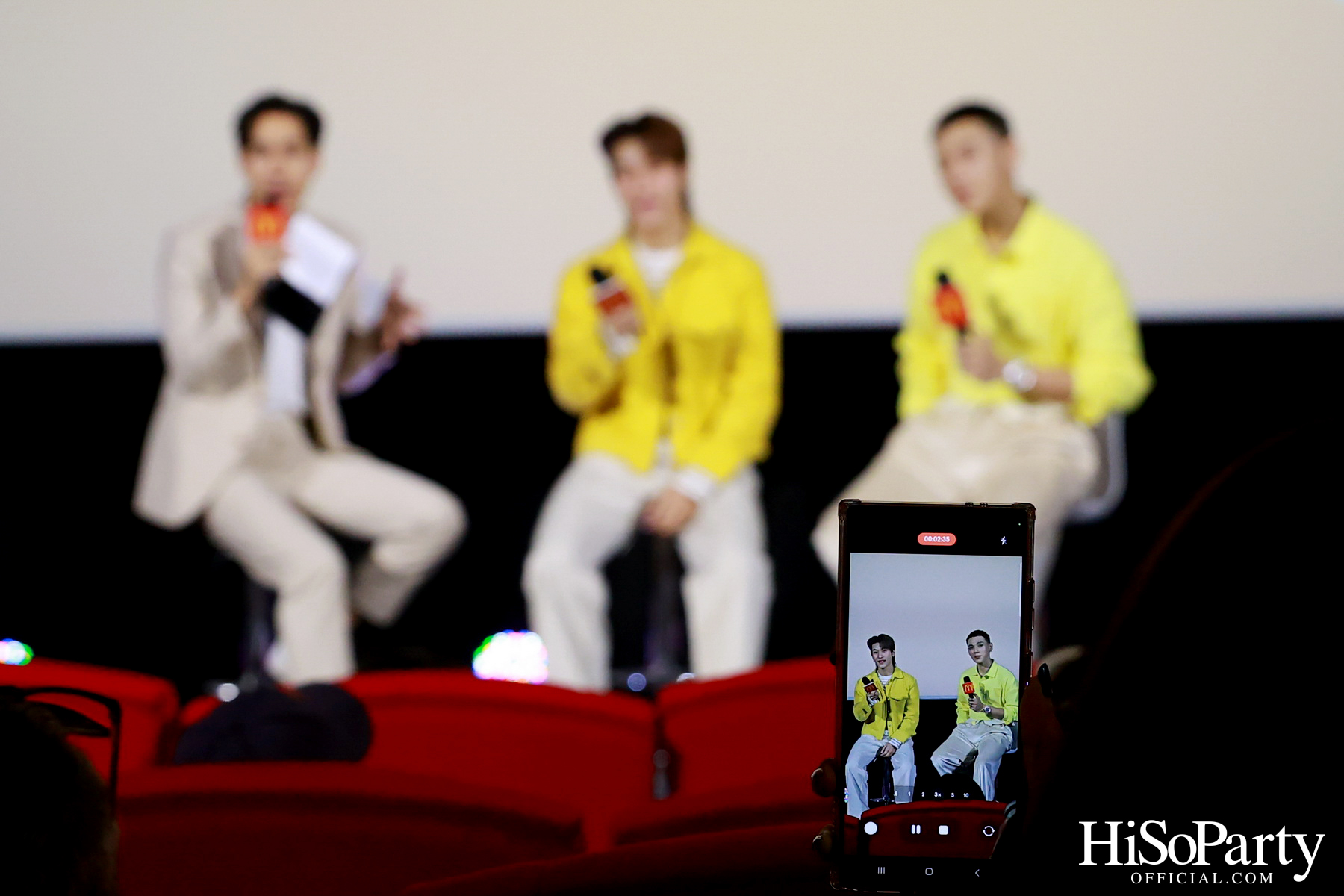 แมคโดนัลด์ เปิดตัวพรีเซ็นเตอร์แฟนไก่ทอดแมคตัวจริง ‘ต้าห์อู๋ x ออฟโรด’