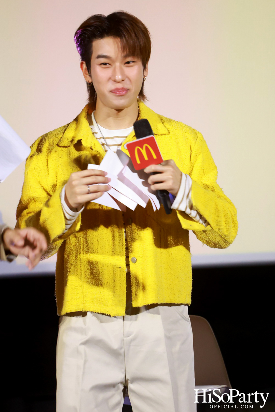 แมคโดนัลด์ เปิดตัวพรีเซ็นเตอร์แฟนไก่ทอดแมคตัวจริง ‘ต้าห์อู๋ x ออฟโรด’