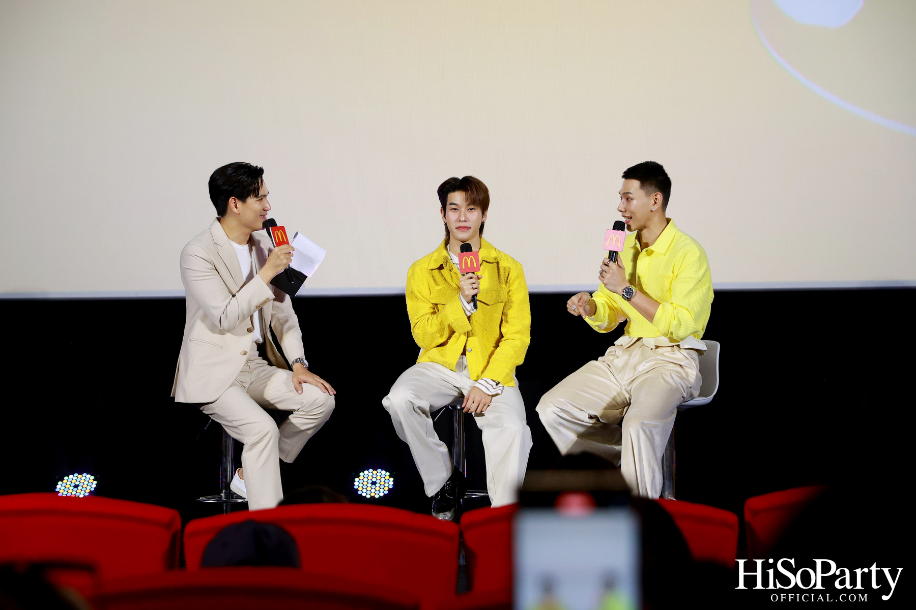 แมคโดนัลด์ เปิดตัวพรีเซ็นเตอร์แฟนไก่ทอดแมคตัวจริง ‘ต้าห์อู๋ x ออฟโรด’