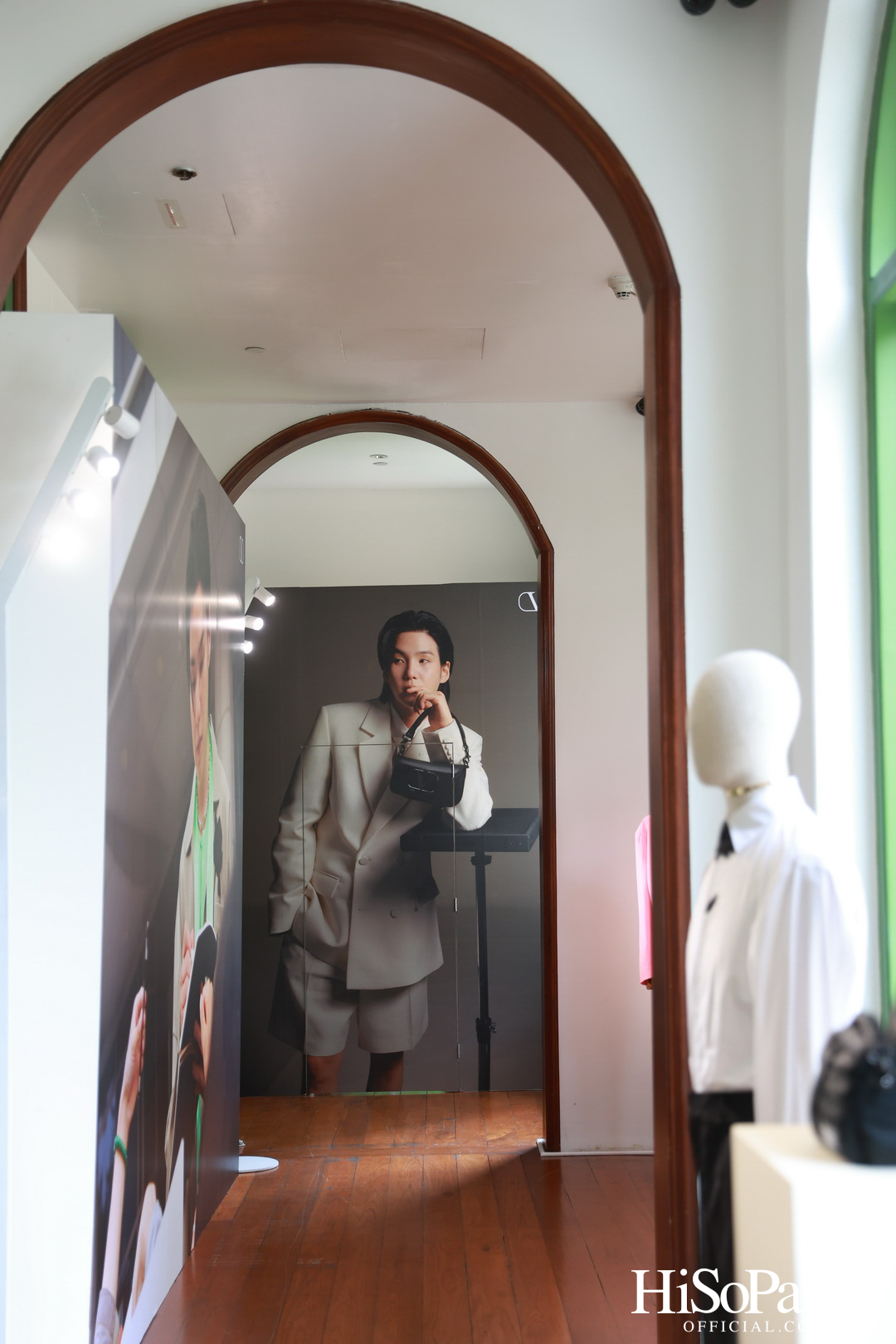 งาน Exclusive Preview of  ‘VALENTINO L'ECOLE COLLECTION’ The New Collection Spring/Summer 2024