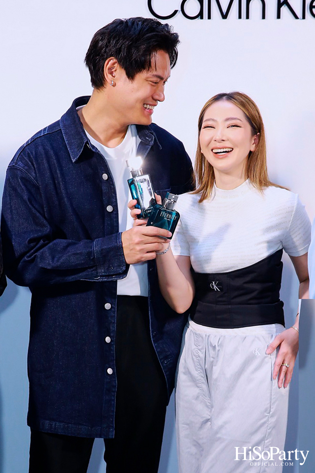 CALVIN KLEIN เปิดตัวน้ำหอมคู่รัก 2 กลิ่นใหม่กับ ETERNITY AROMATIC ESSENCE FOR WOMEN และ FOR MEN 