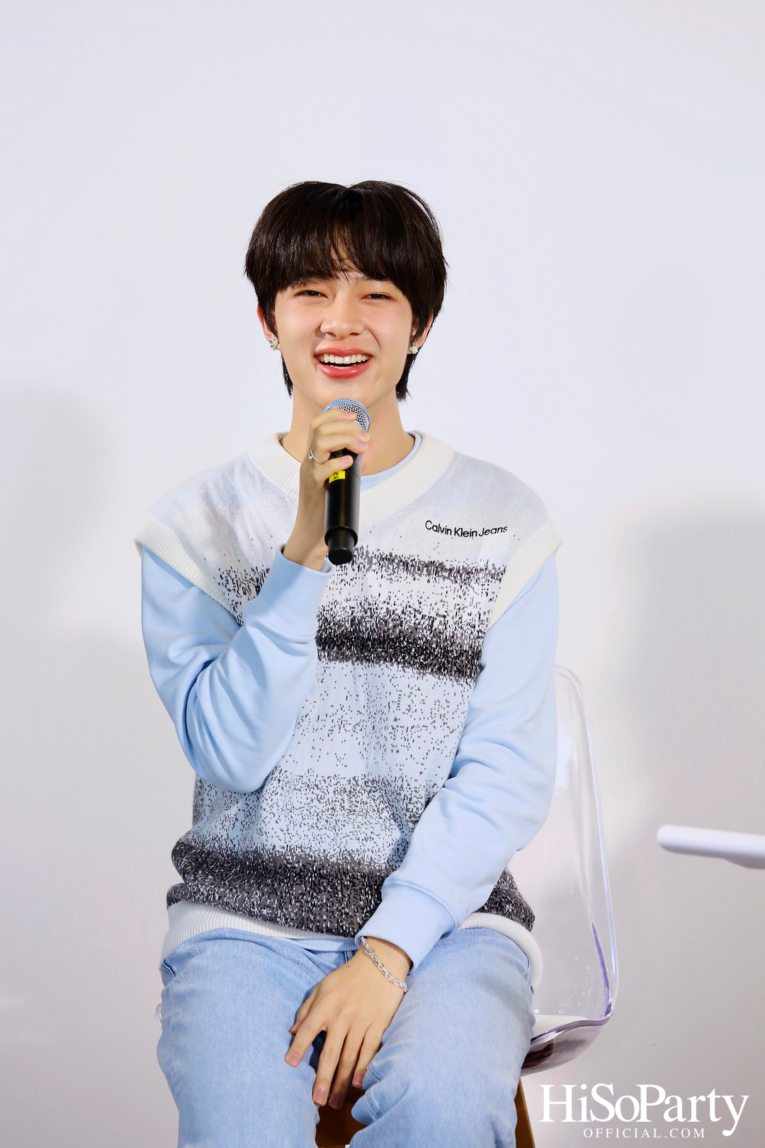 CALVIN KLEIN เปิดตัวน้ำหอมคู่รัก 2 กลิ่นใหม่กับ ETERNITY AROMATIC ESSENCE FOR WOMEN และ FOR MEN 