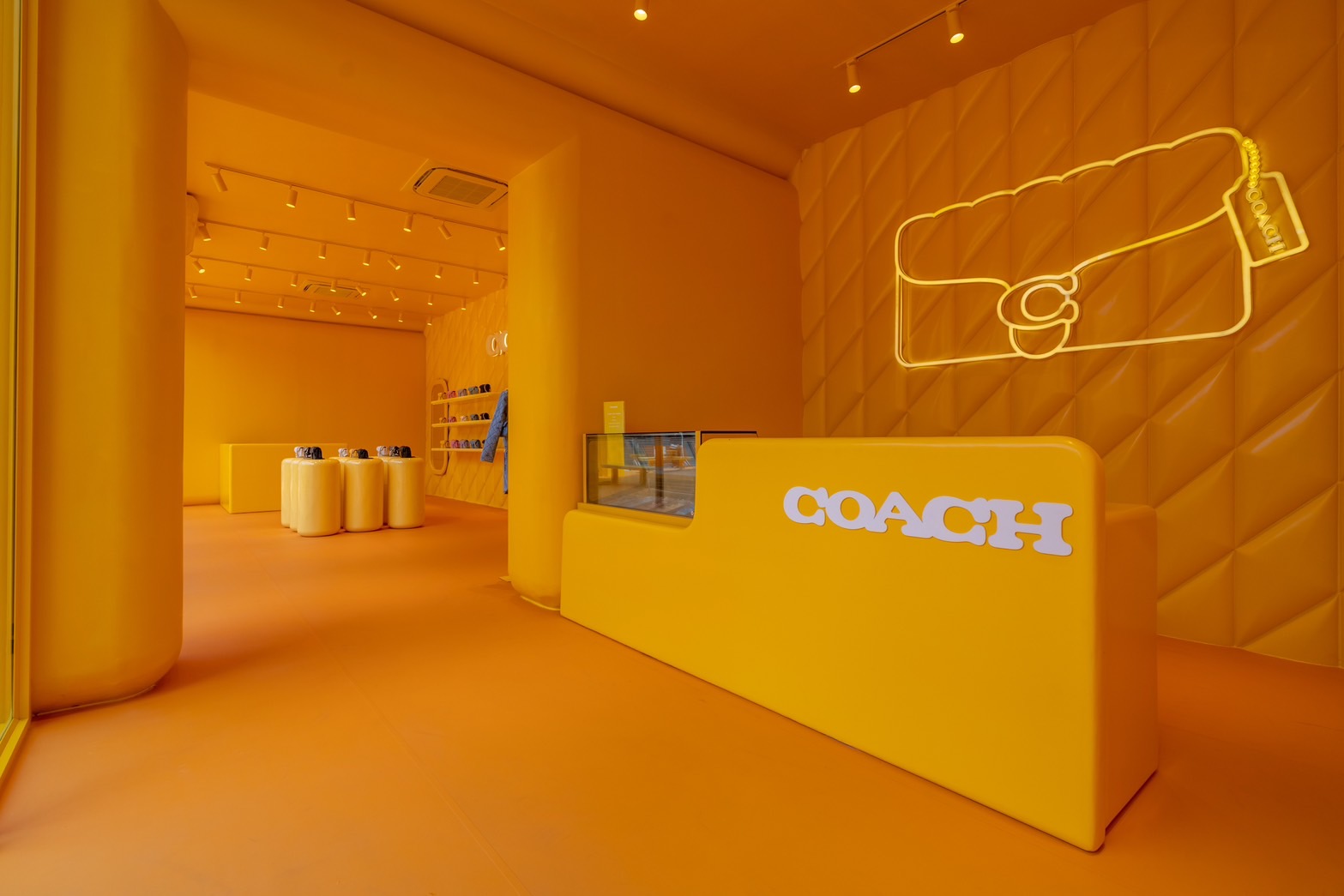 Coach เปิดตัว The Coach Tabby Shop ณ ลาน PARC PARAGON